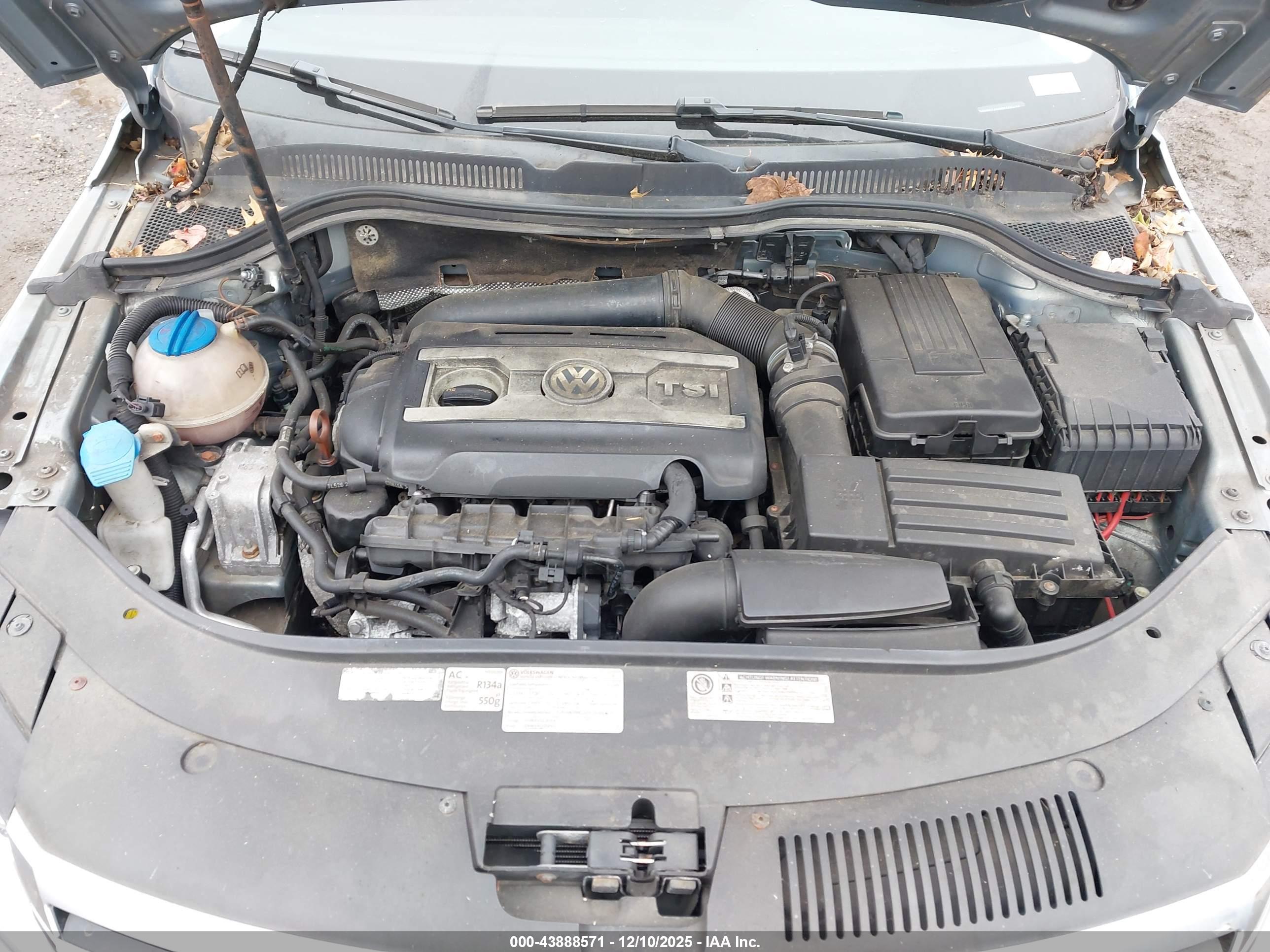 VOLKSWAGEN CC image 10