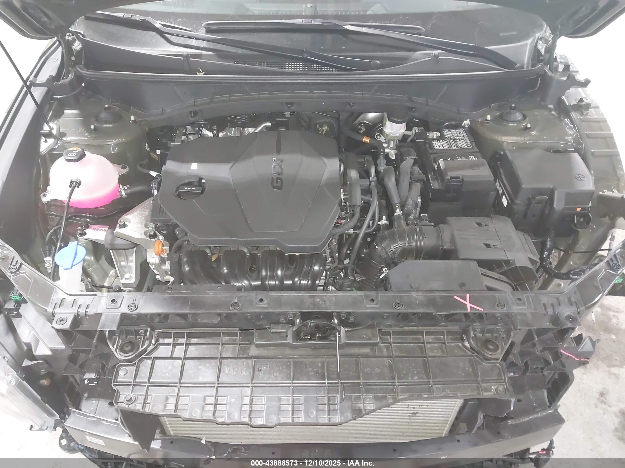 HYUNDAI TUCSON image 10