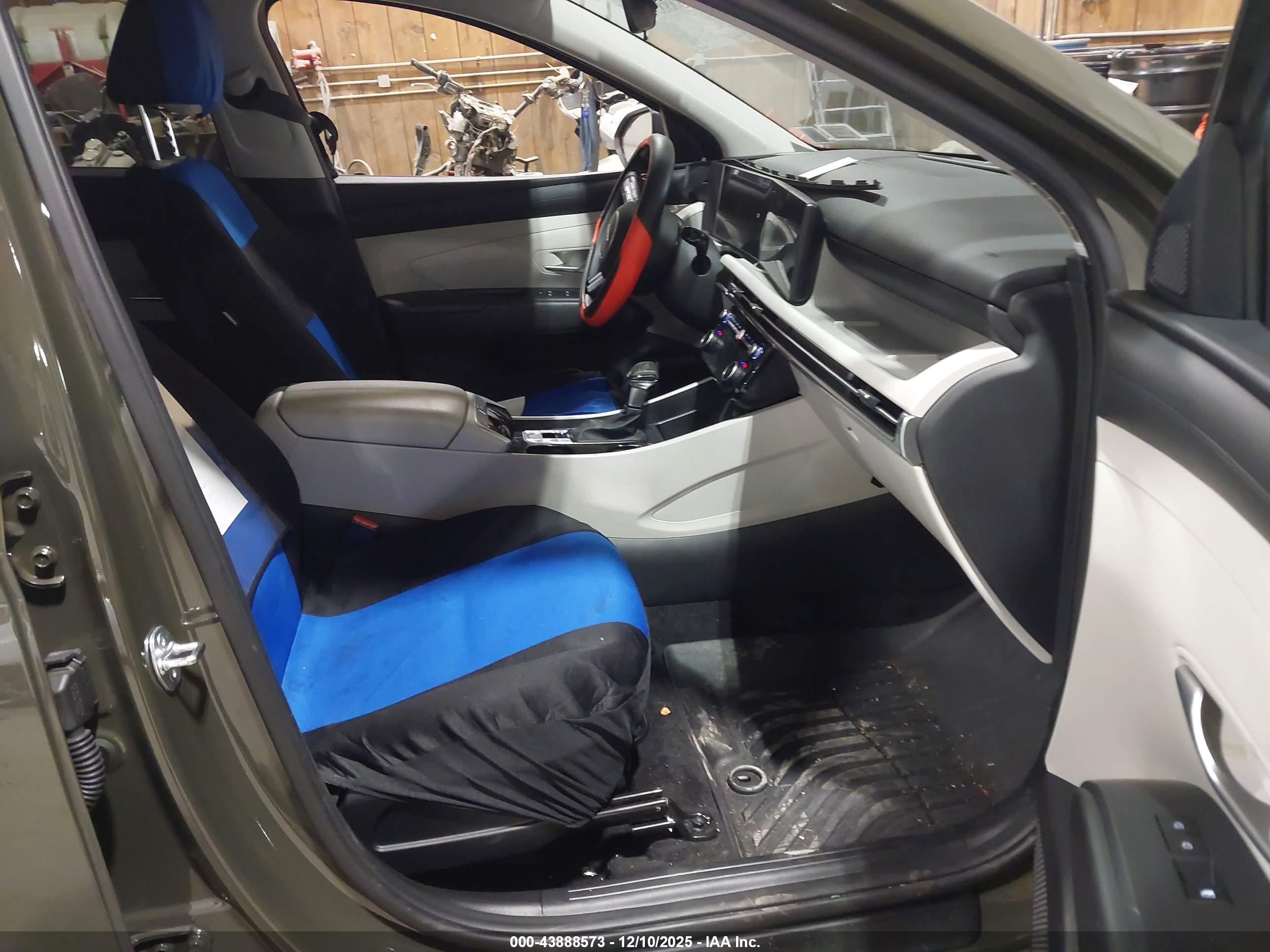 HYUNDAI TUCSON image 5