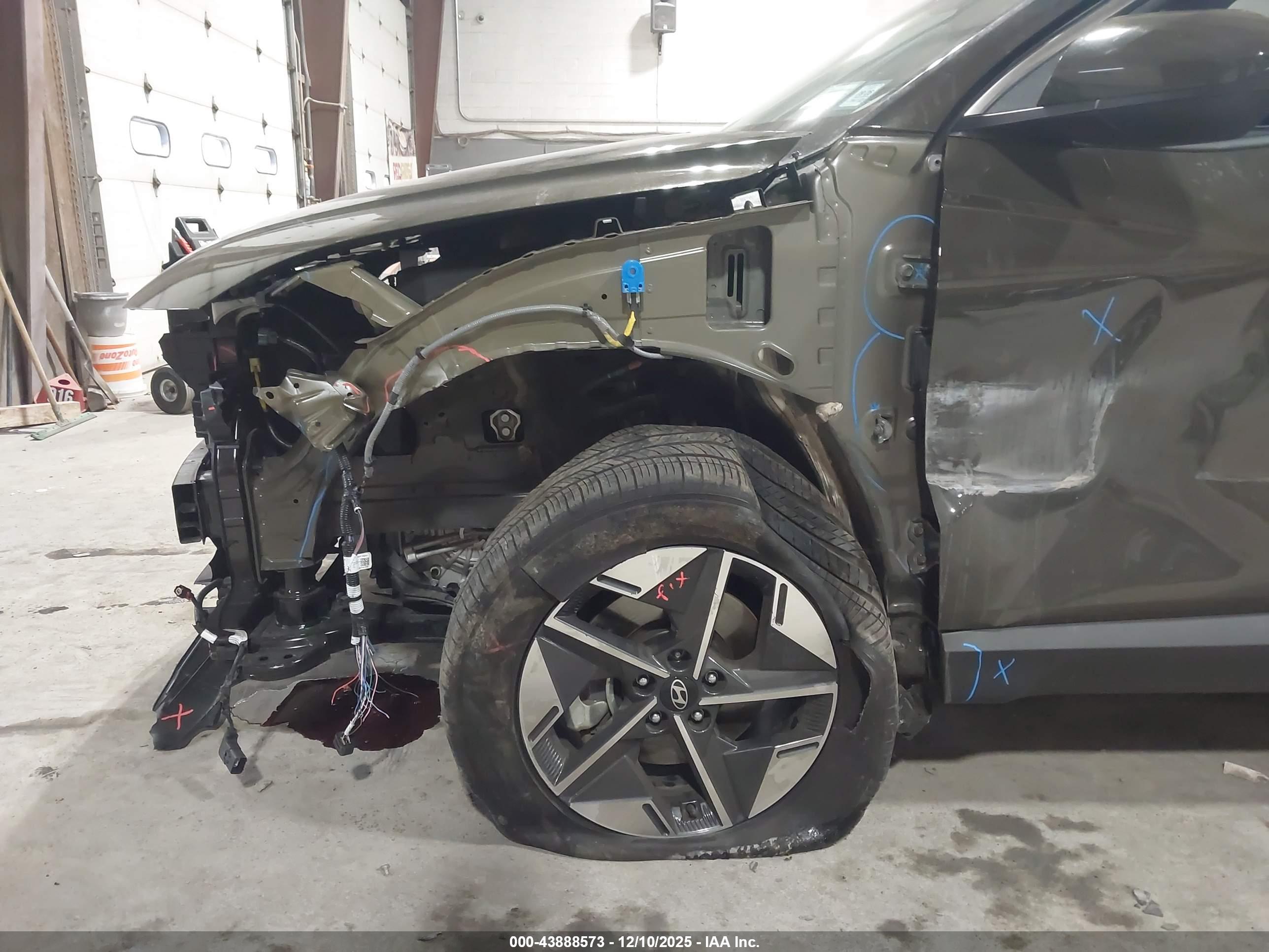 HYUNDAI TUCSON image 6