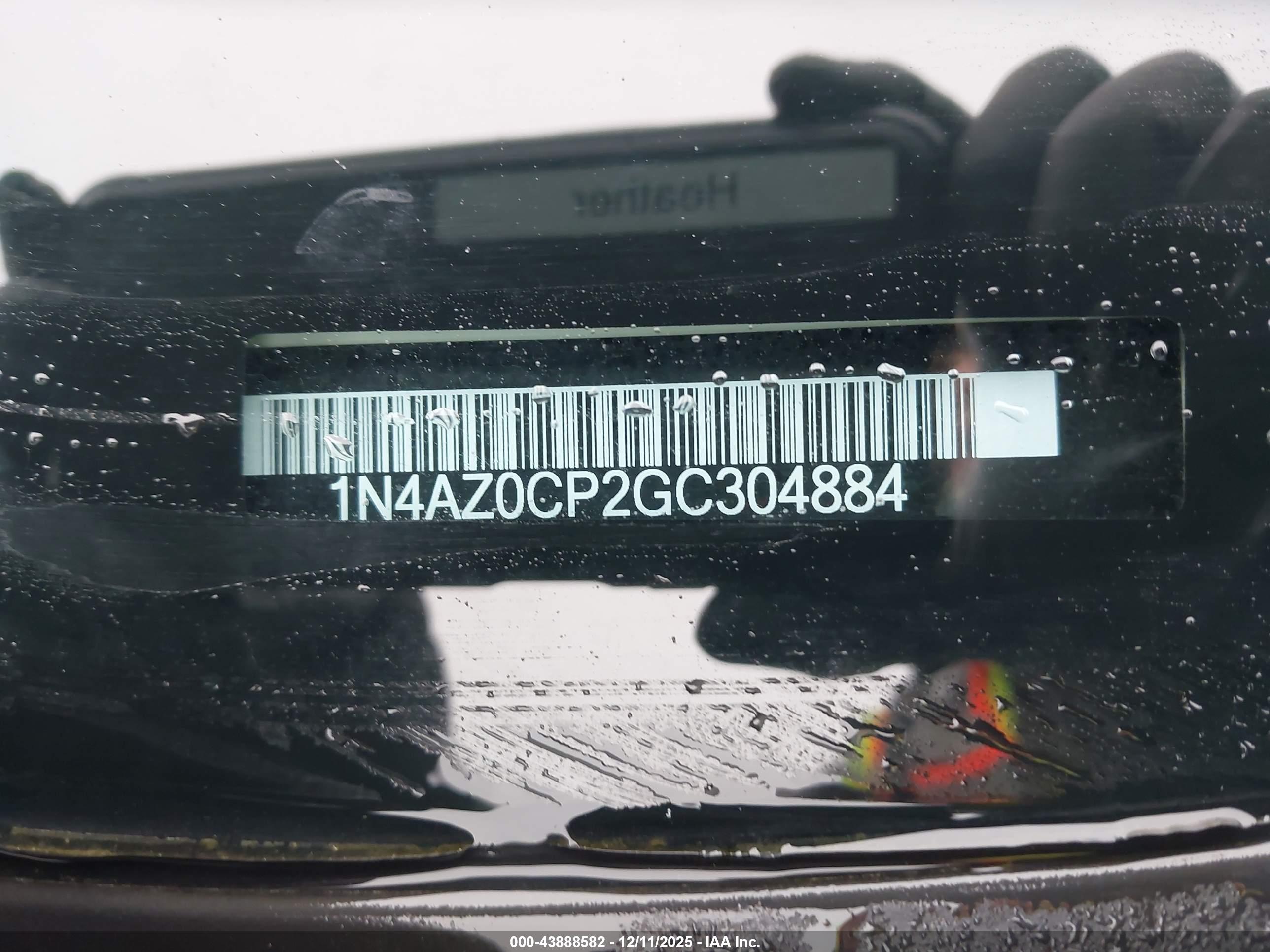NISSAN LEAF image 9