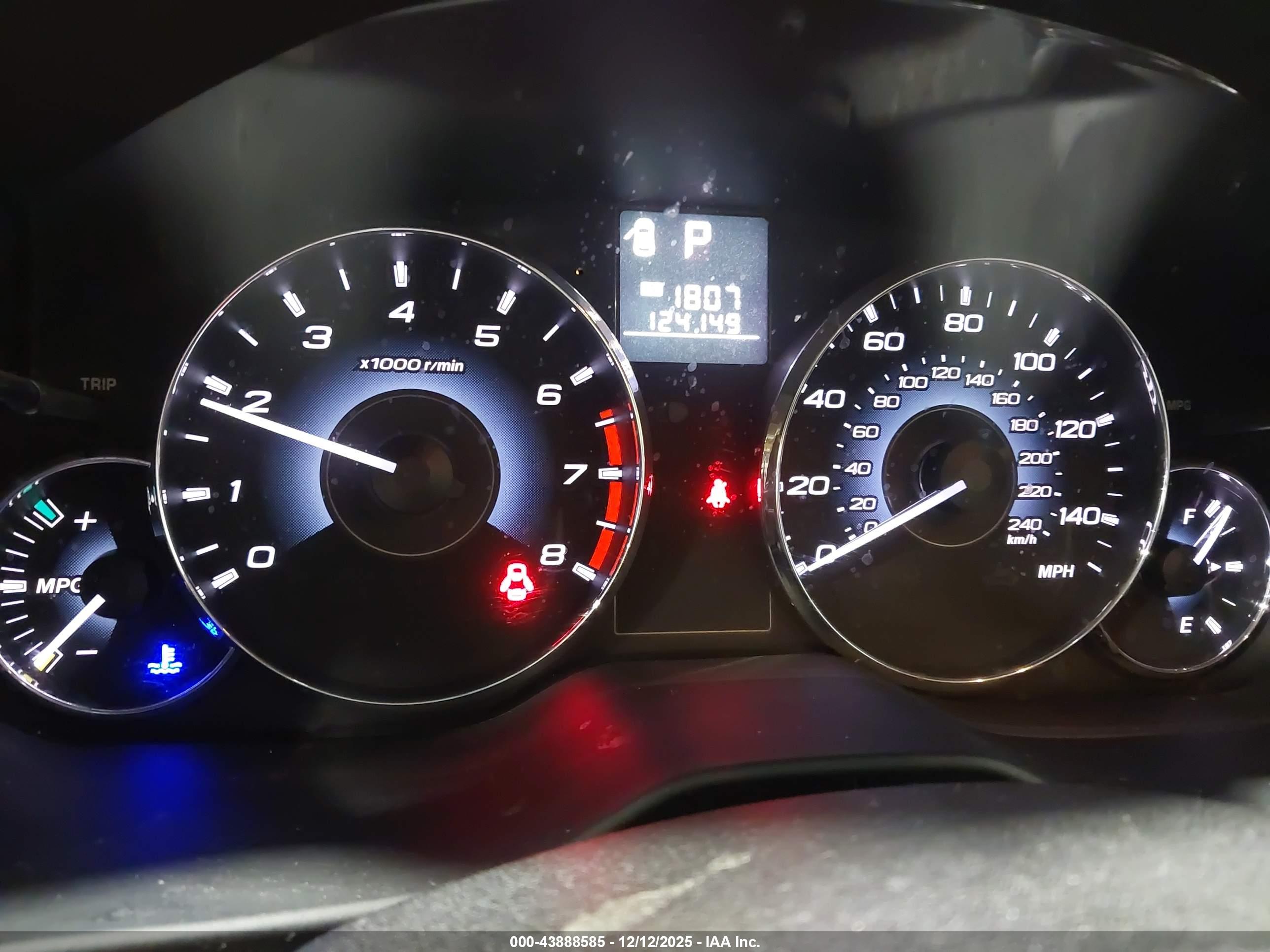 SUBARU OUTBACK image 7