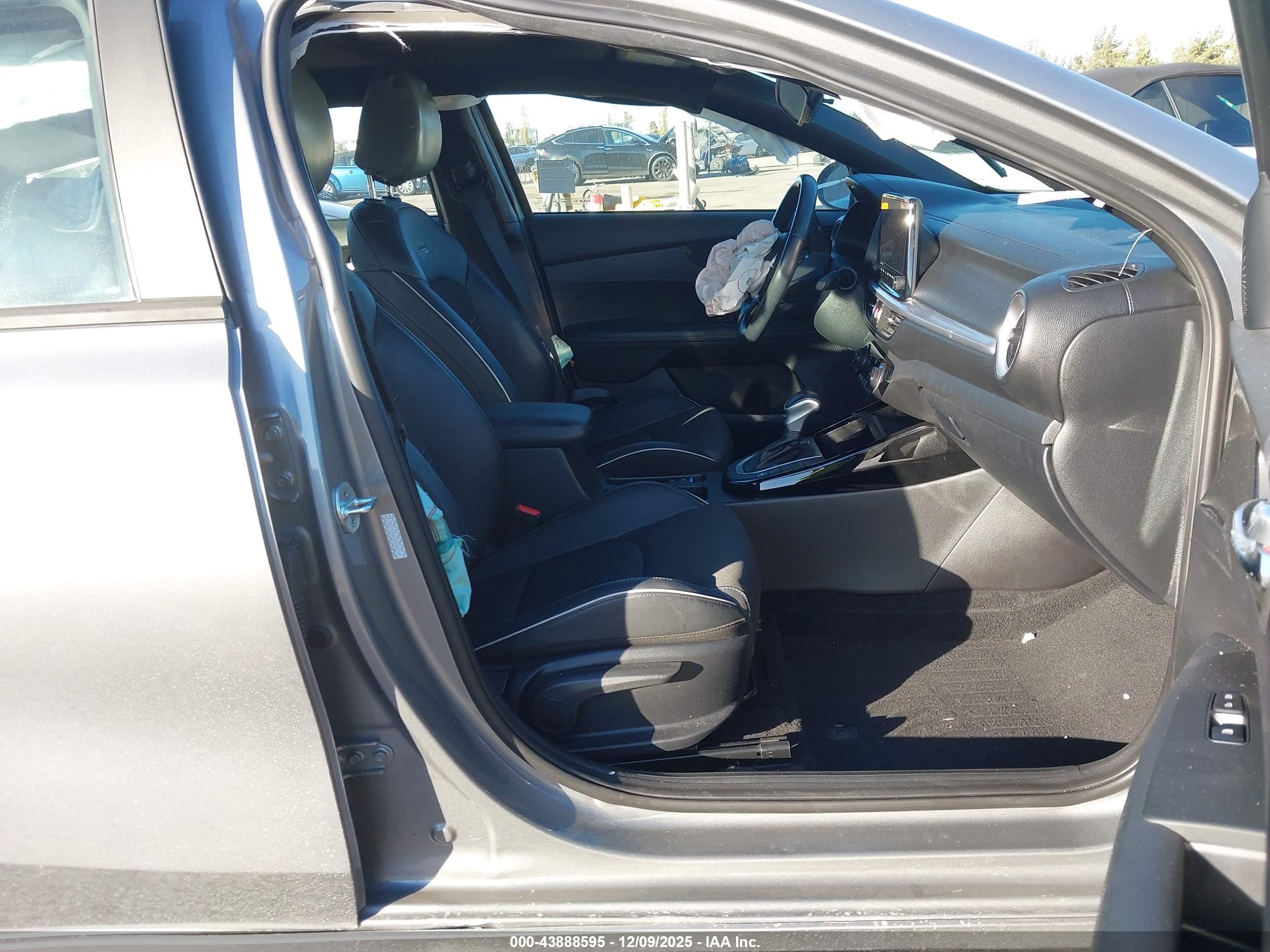 KIA FORTE image 5