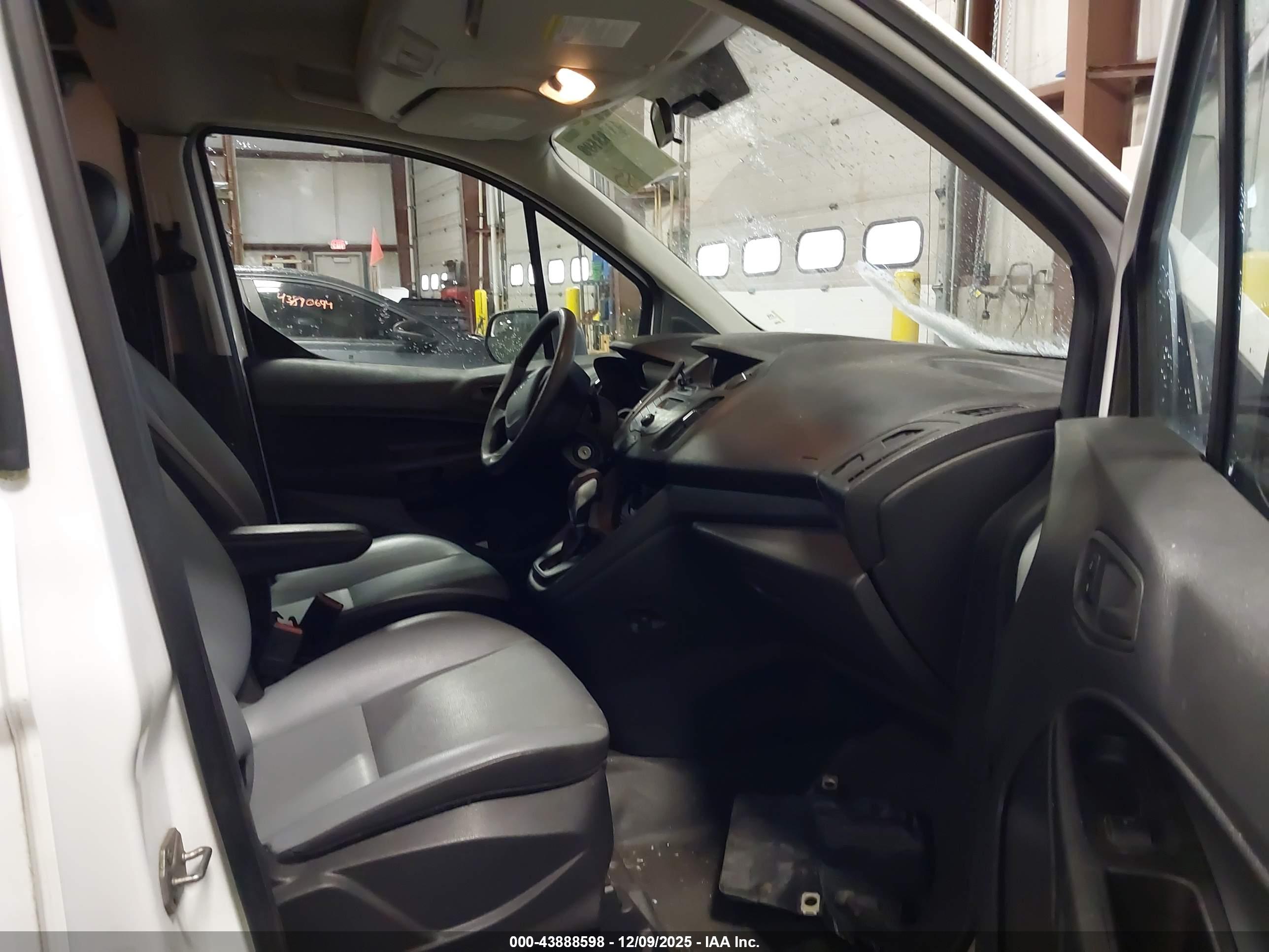FORD TRANSIT image 5