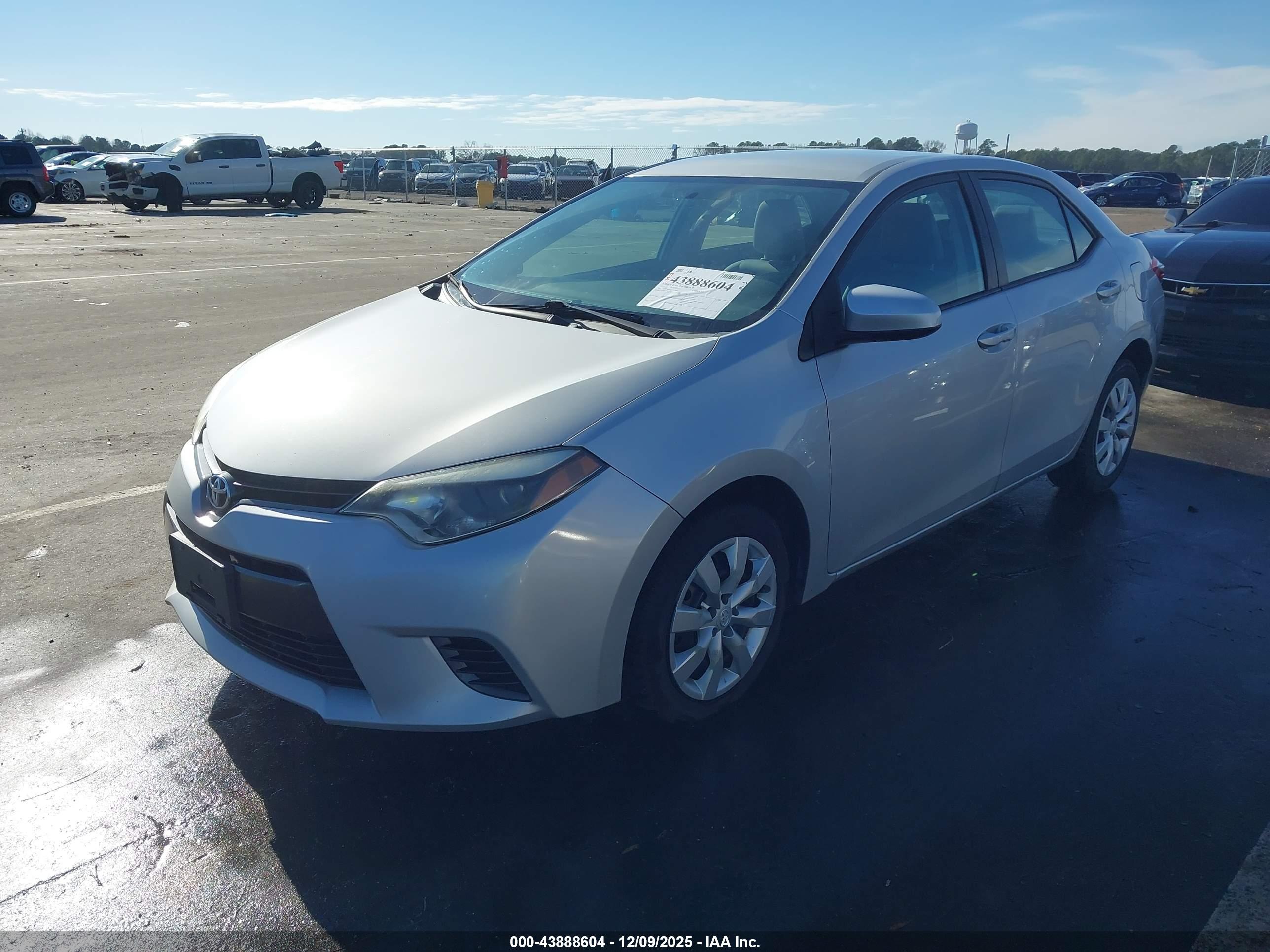 TOYOTA COROLLA image 2