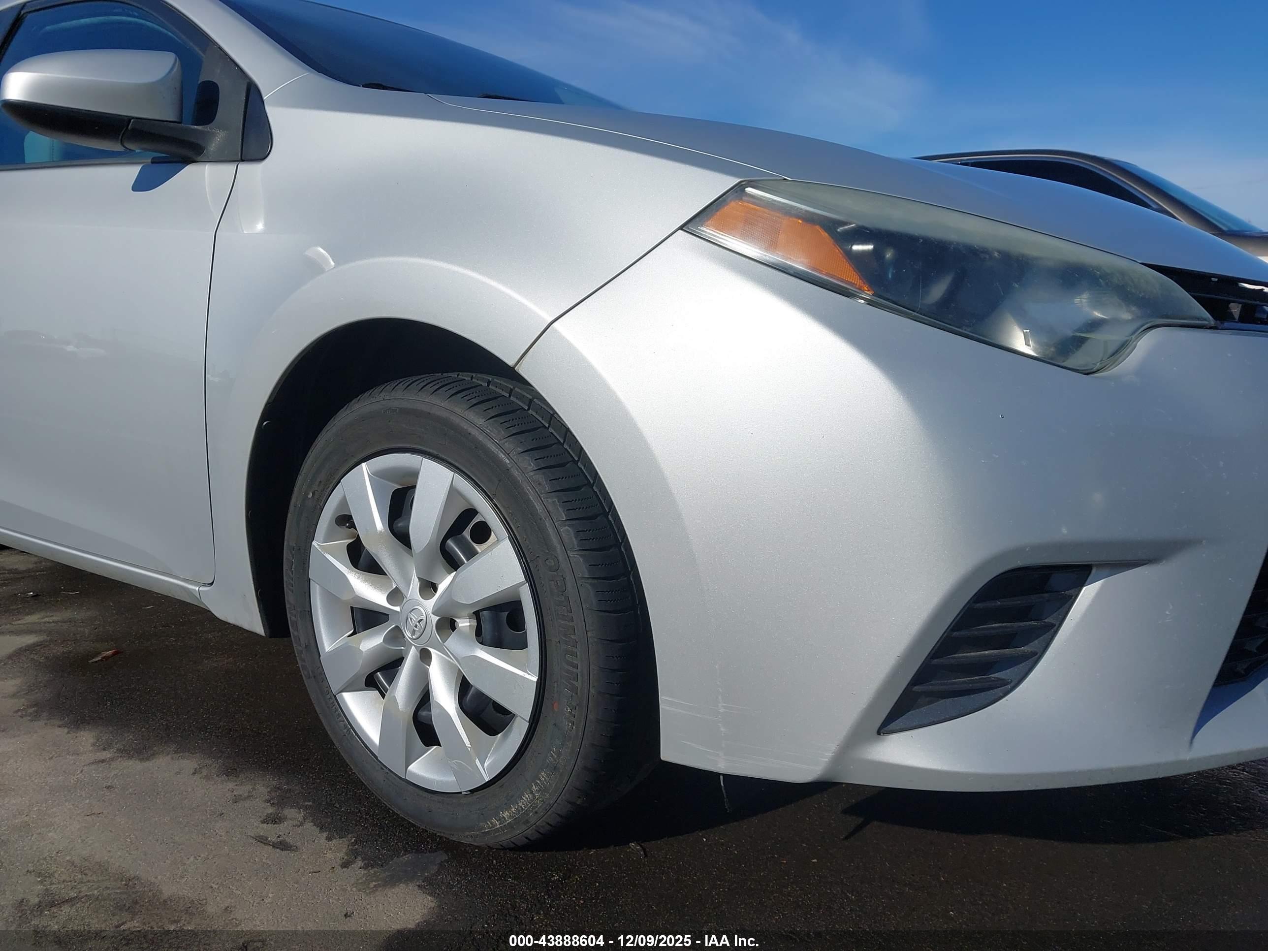 TOYOTA COROLLA image 6