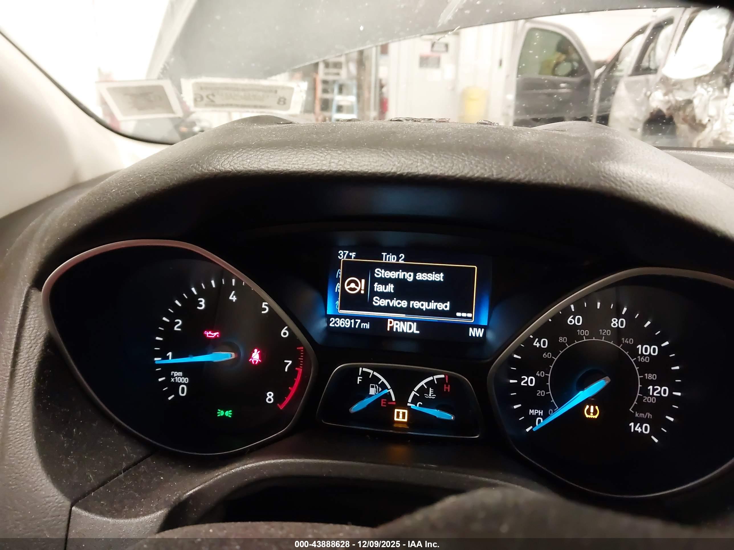 FORD FOCUS image 7