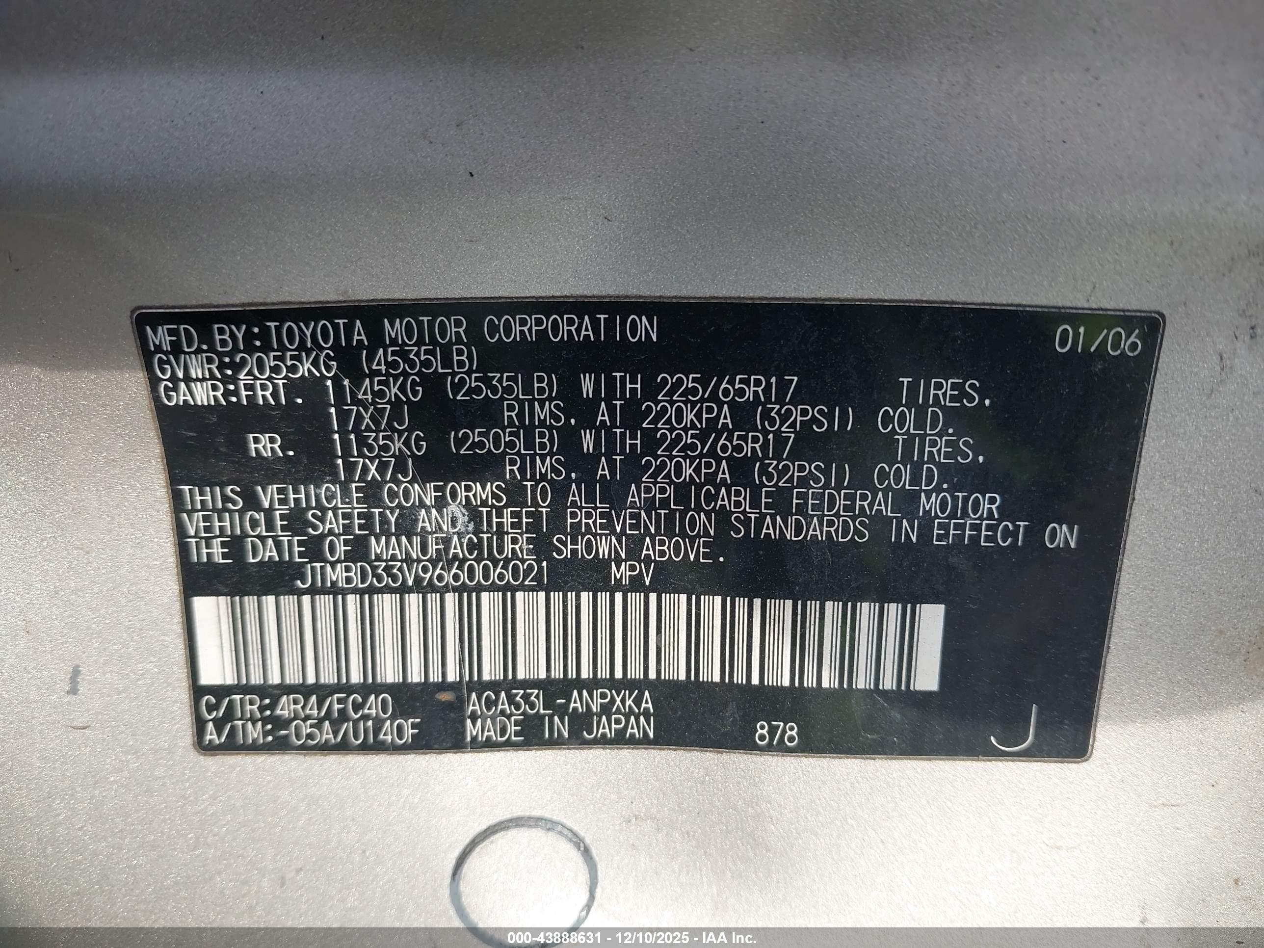 TOYOTA RAV4 image 9
