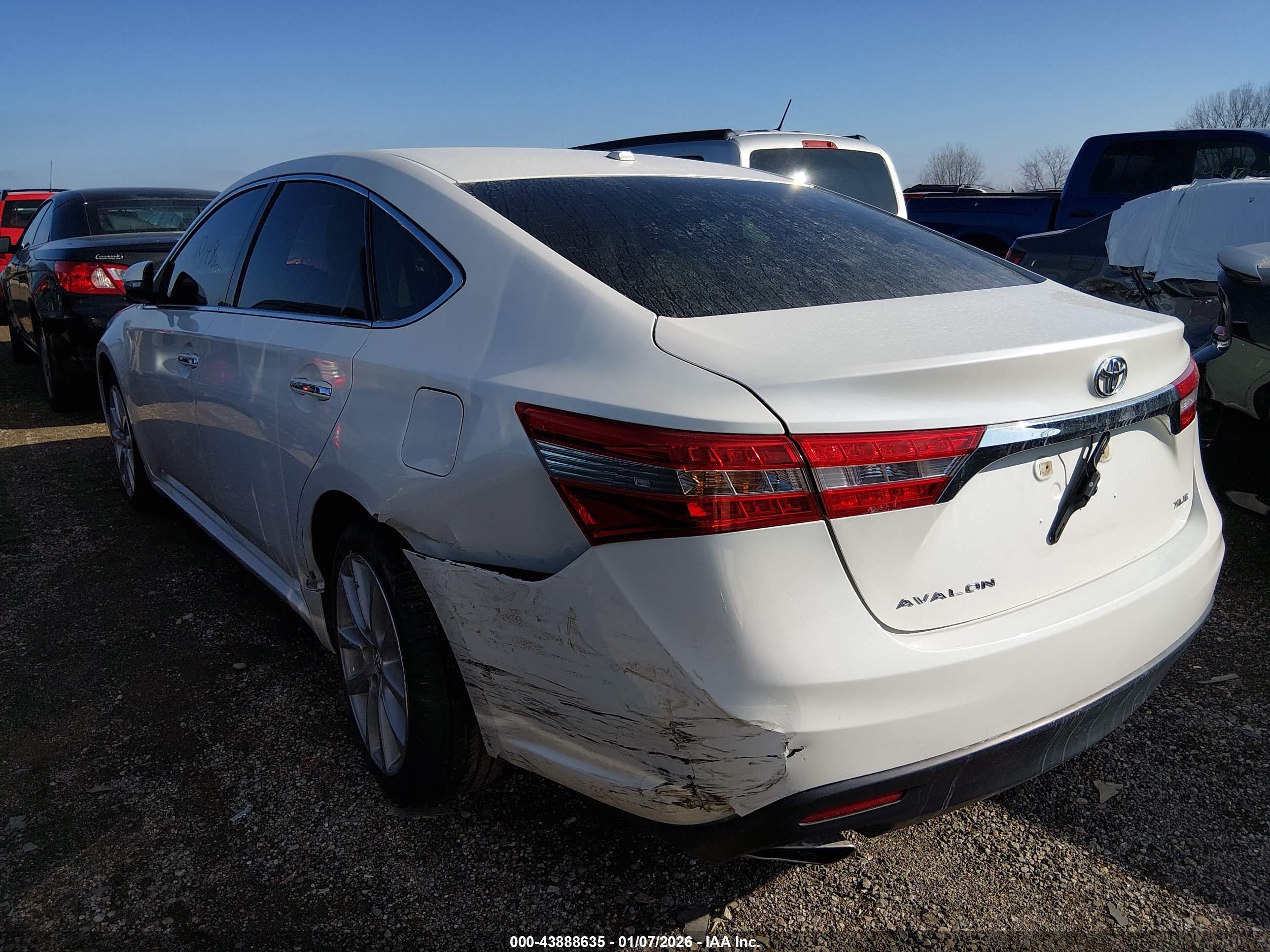 TOYOTA AVALON image 6
