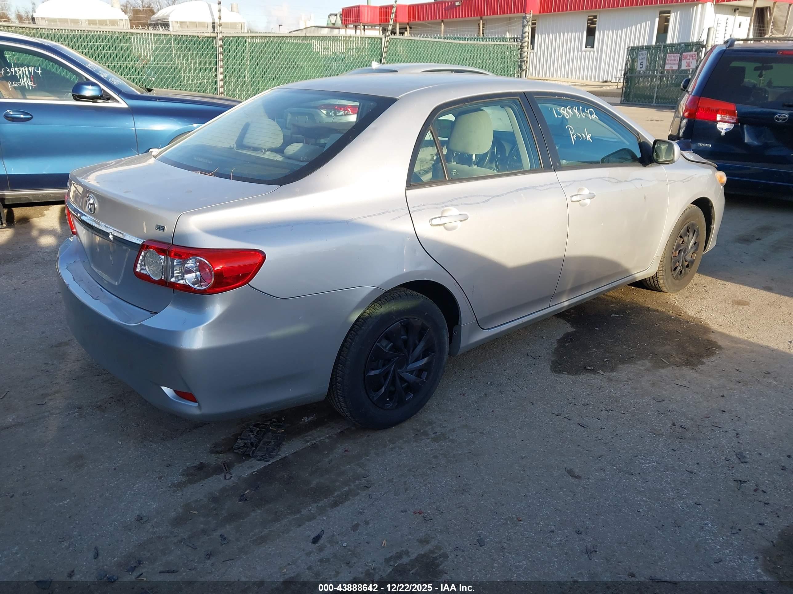 TOYOTA COROLLA image 4