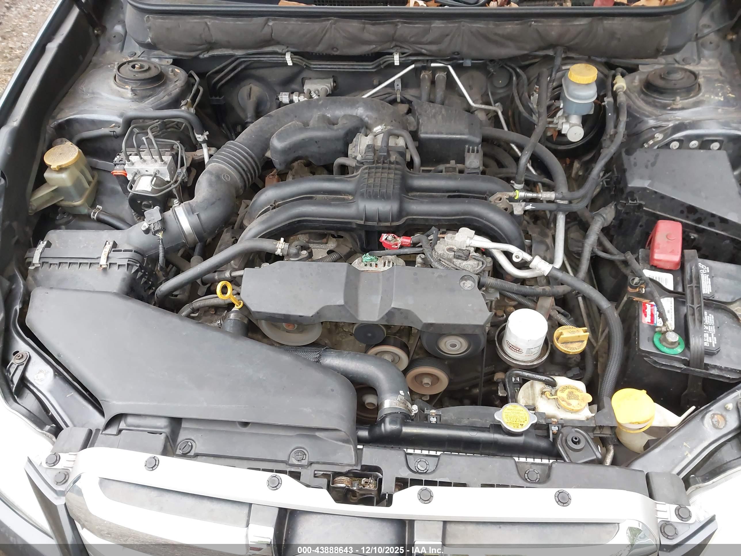 SUBARU OUTBACK image 10