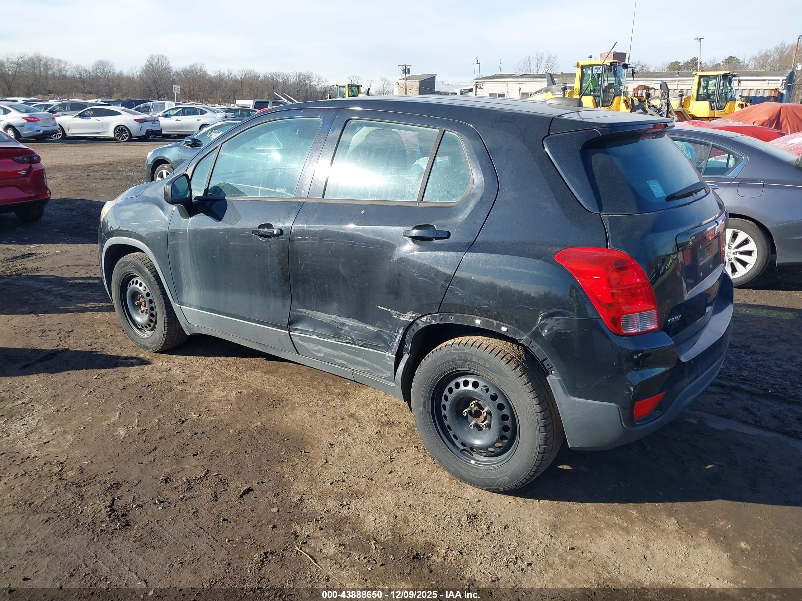 CHEVROLET TRAX image 6