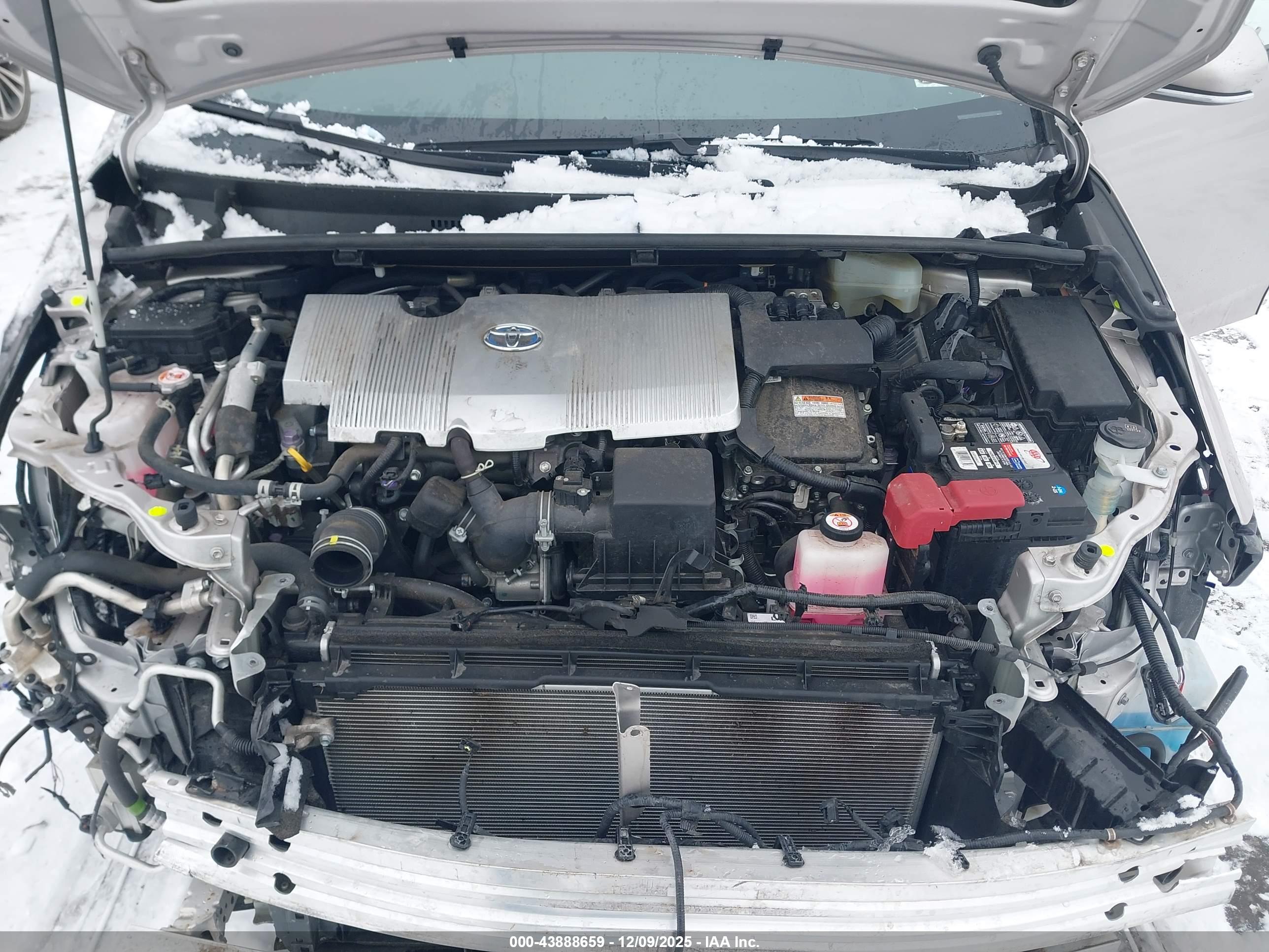 TOYOTA PRIUS image 10