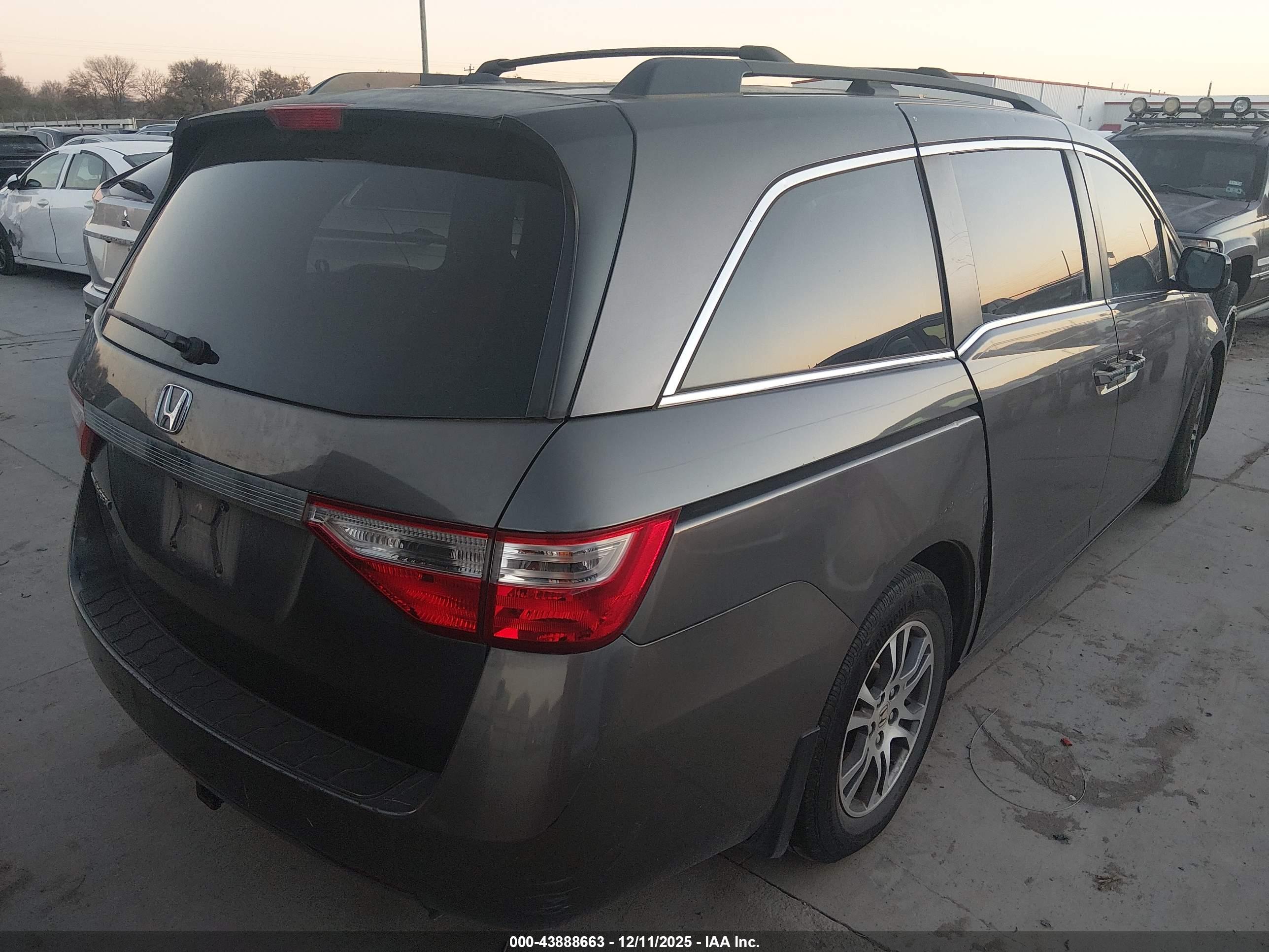 HONDA ODYSSEY image 4