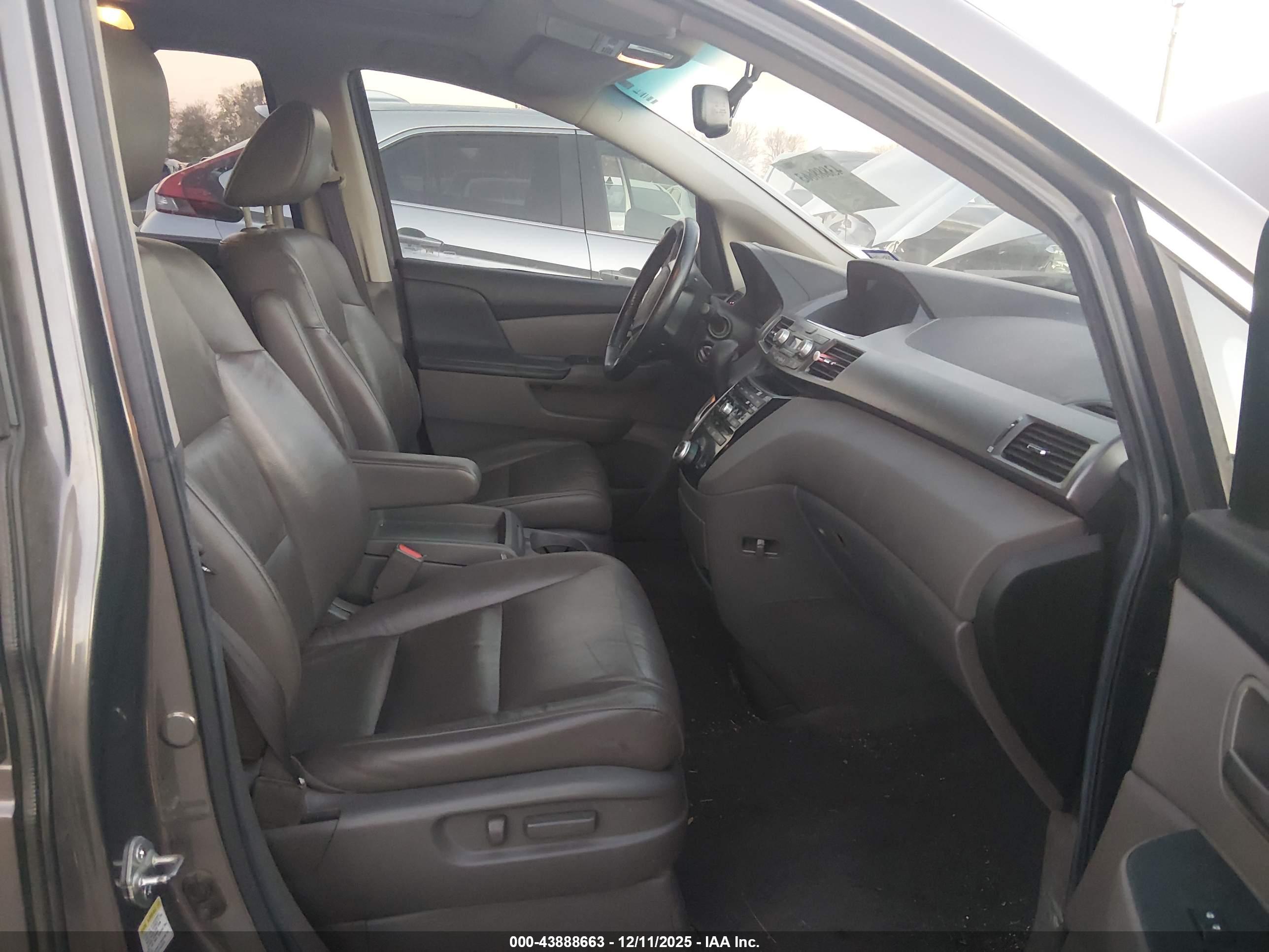 HONDA ODYSSEY image 5