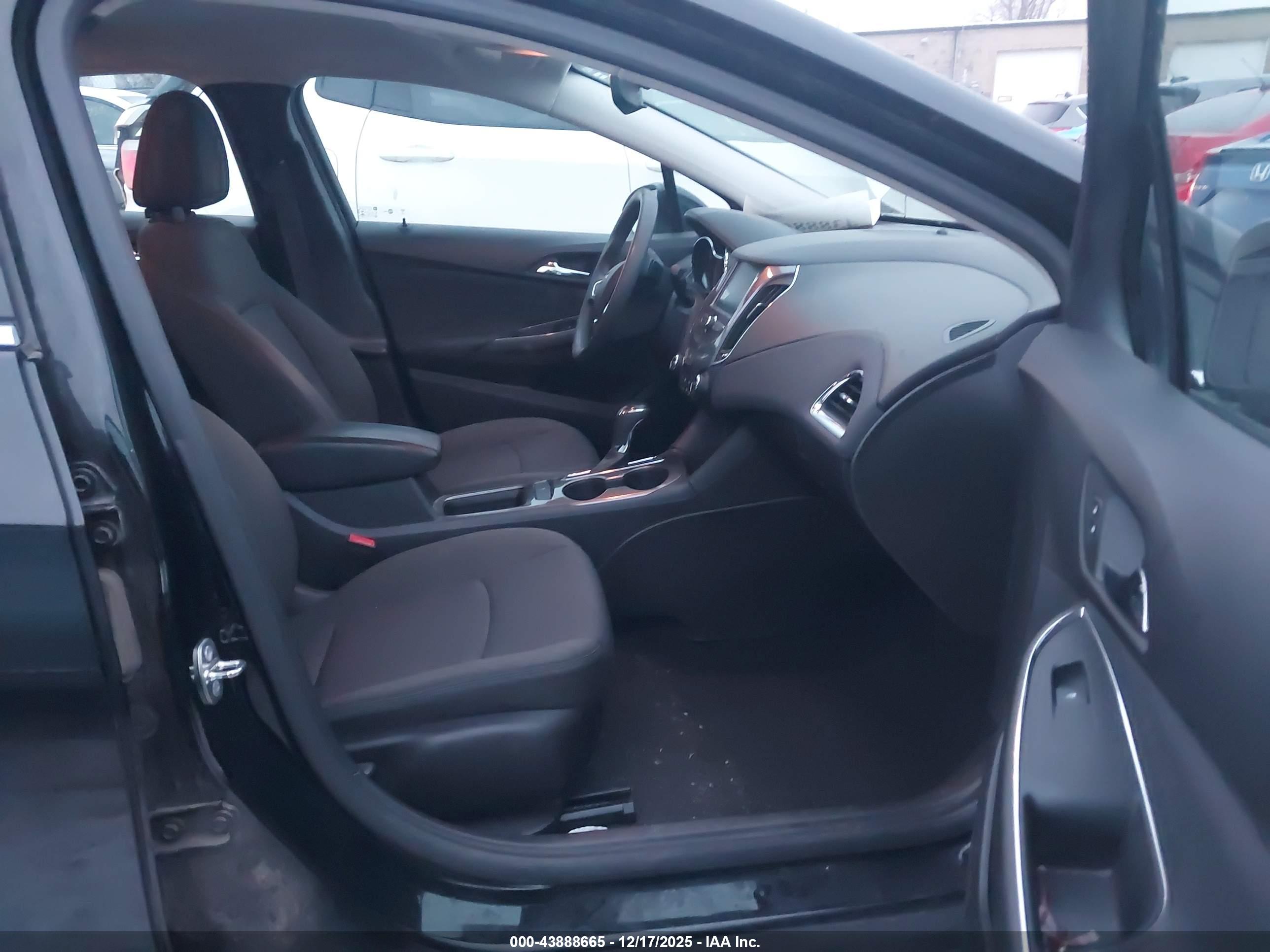 CHEVROLET CRUZE image 5