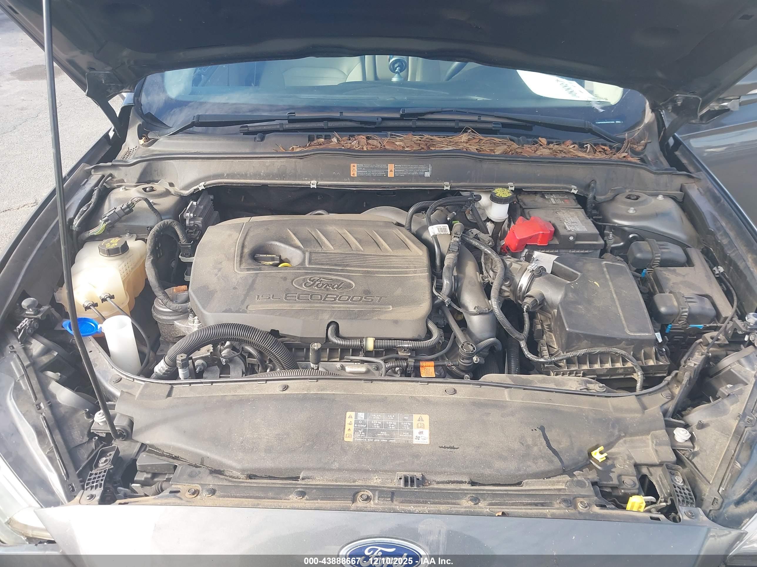 FORD FUSION image 10