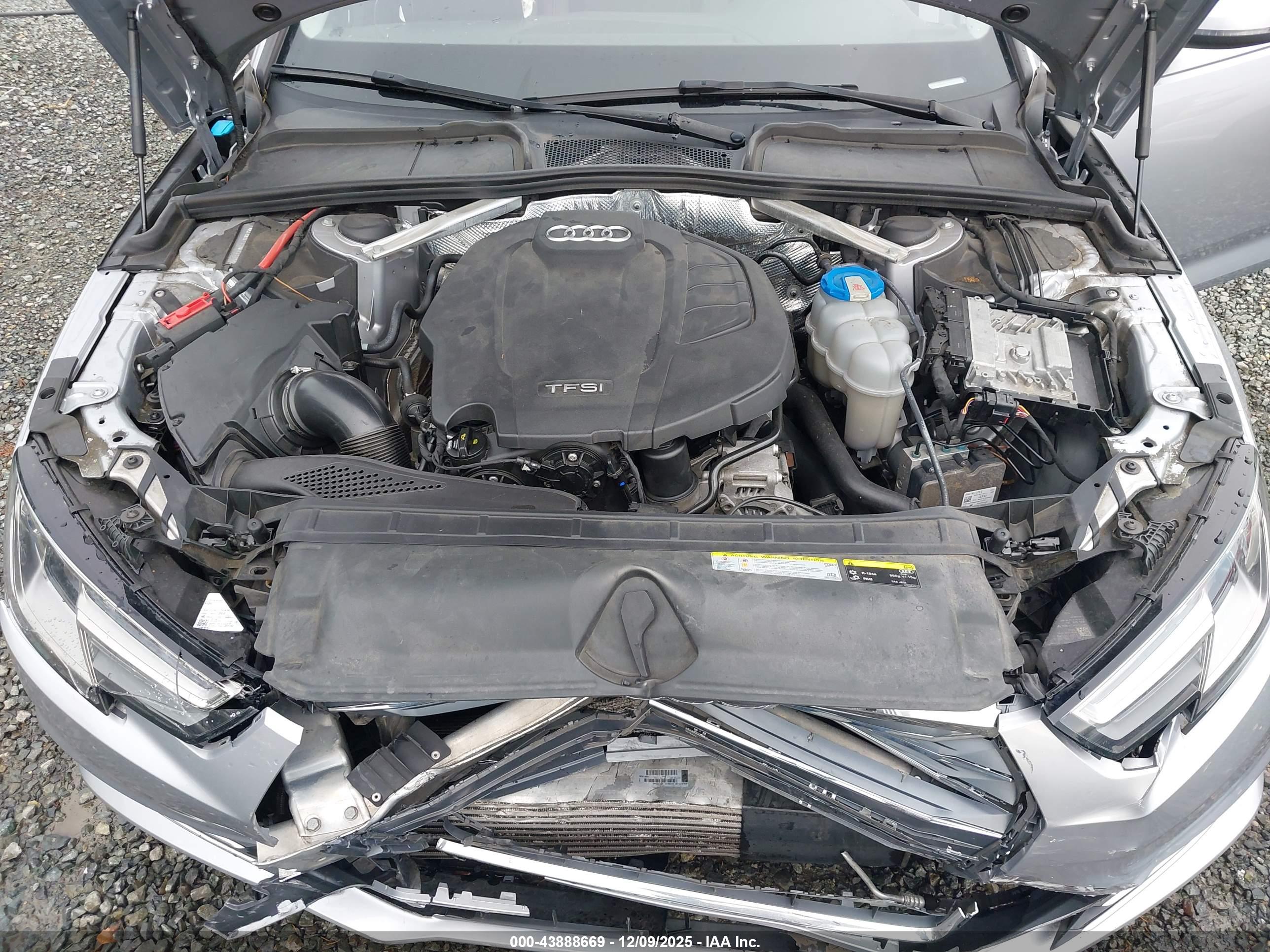 AUDI A4 image 10
