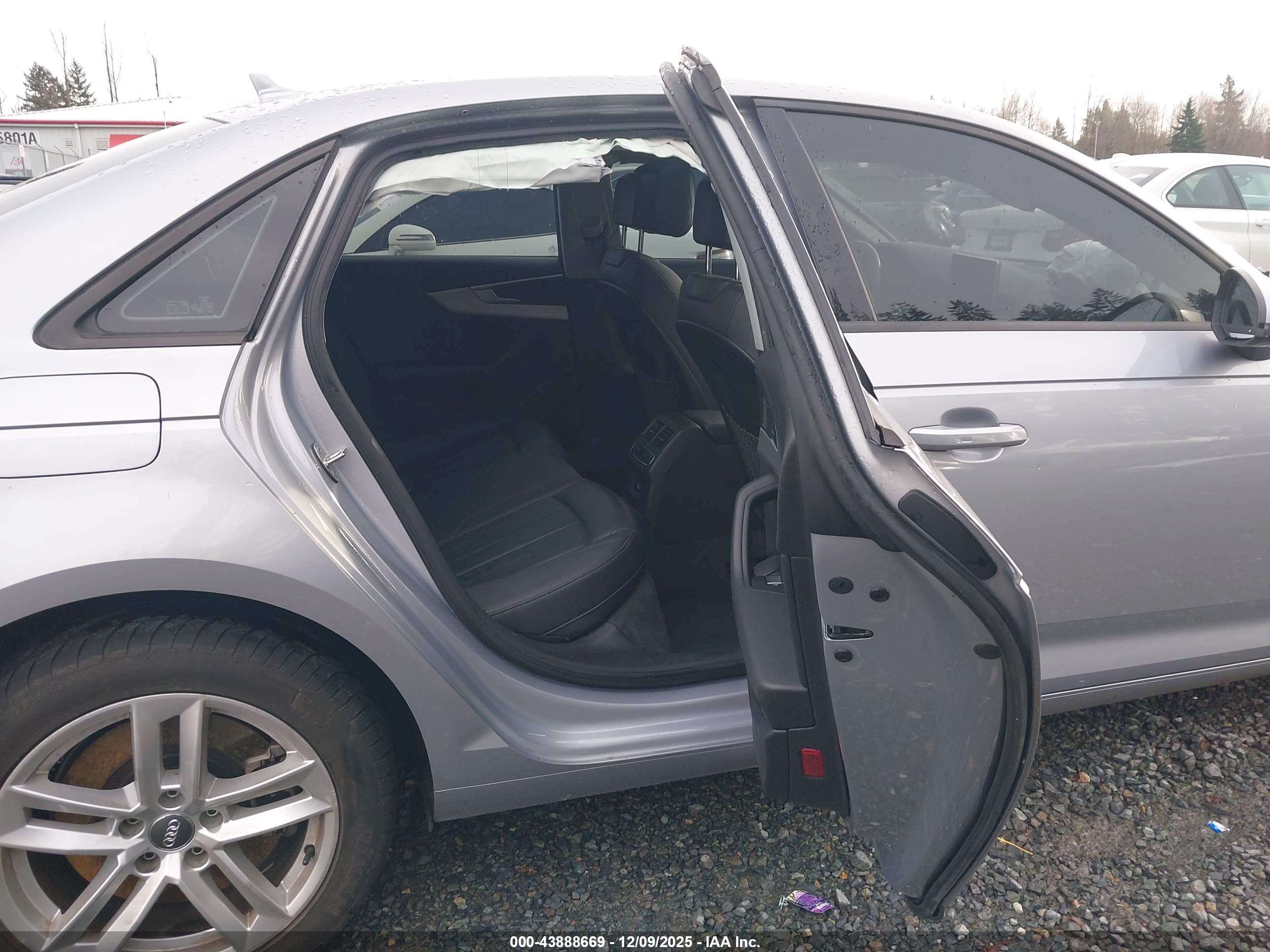 AUDI A4 image 8