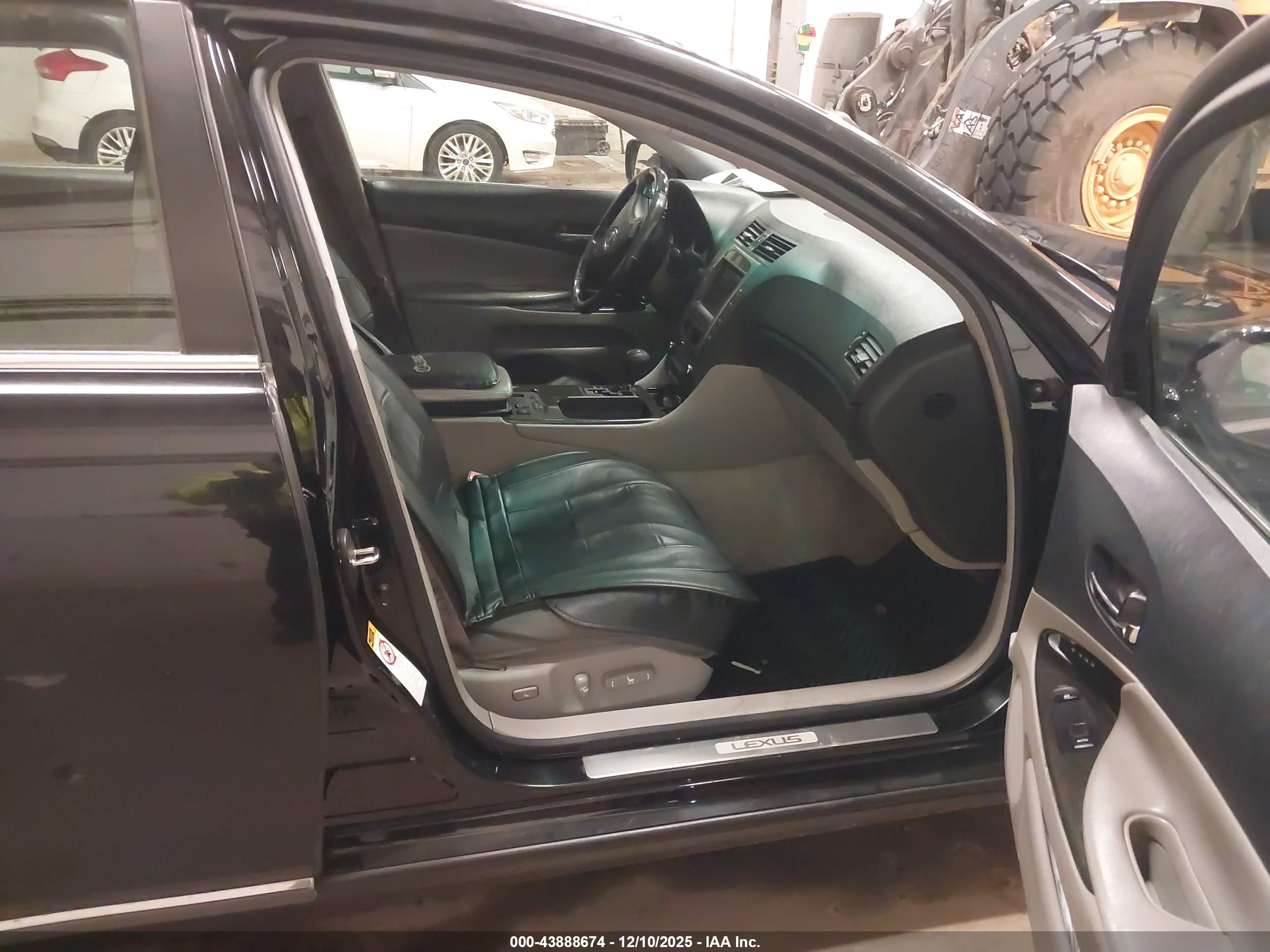 LEXUS GS image 5