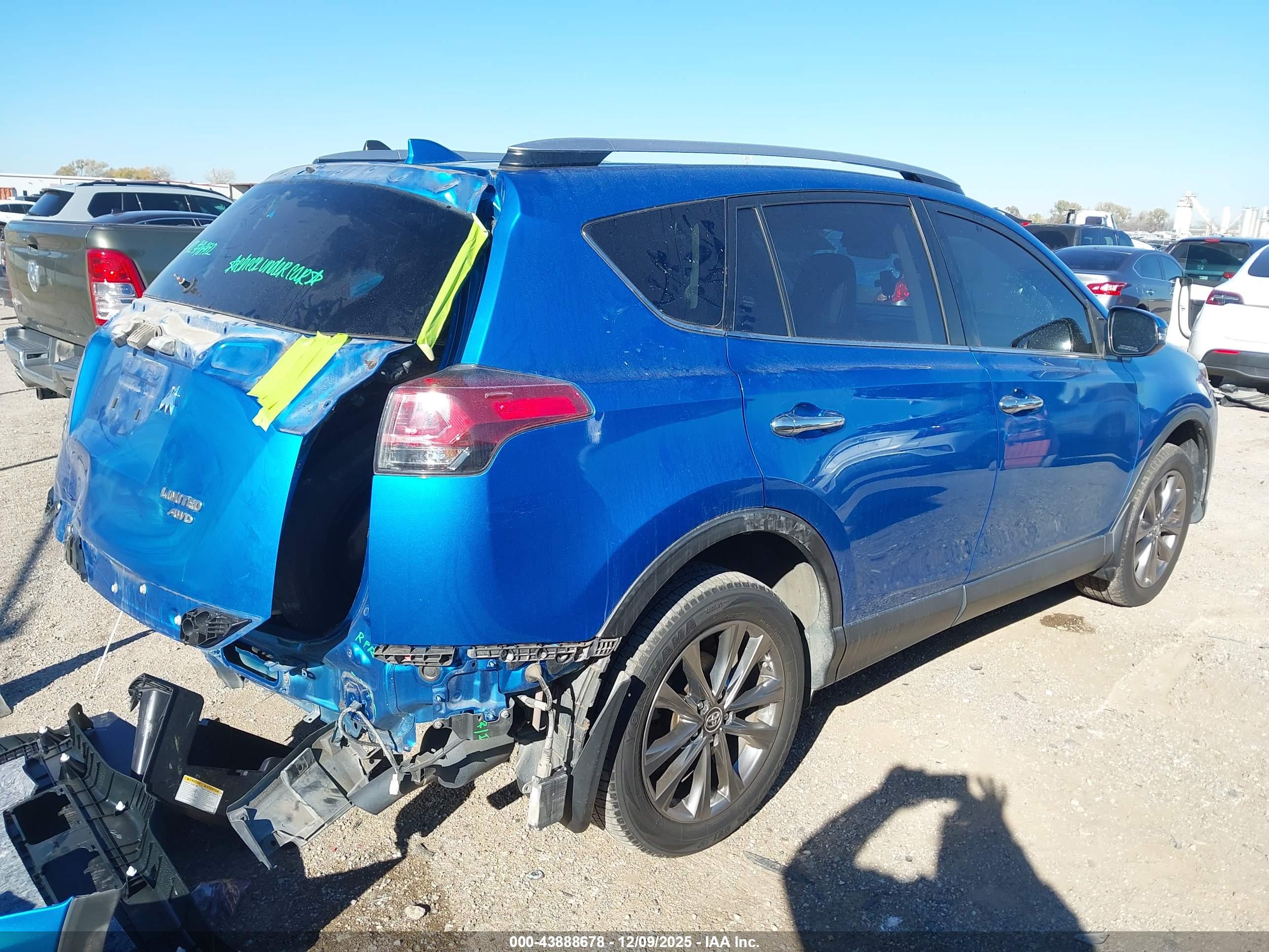 TOYOTA RAV4 image 4