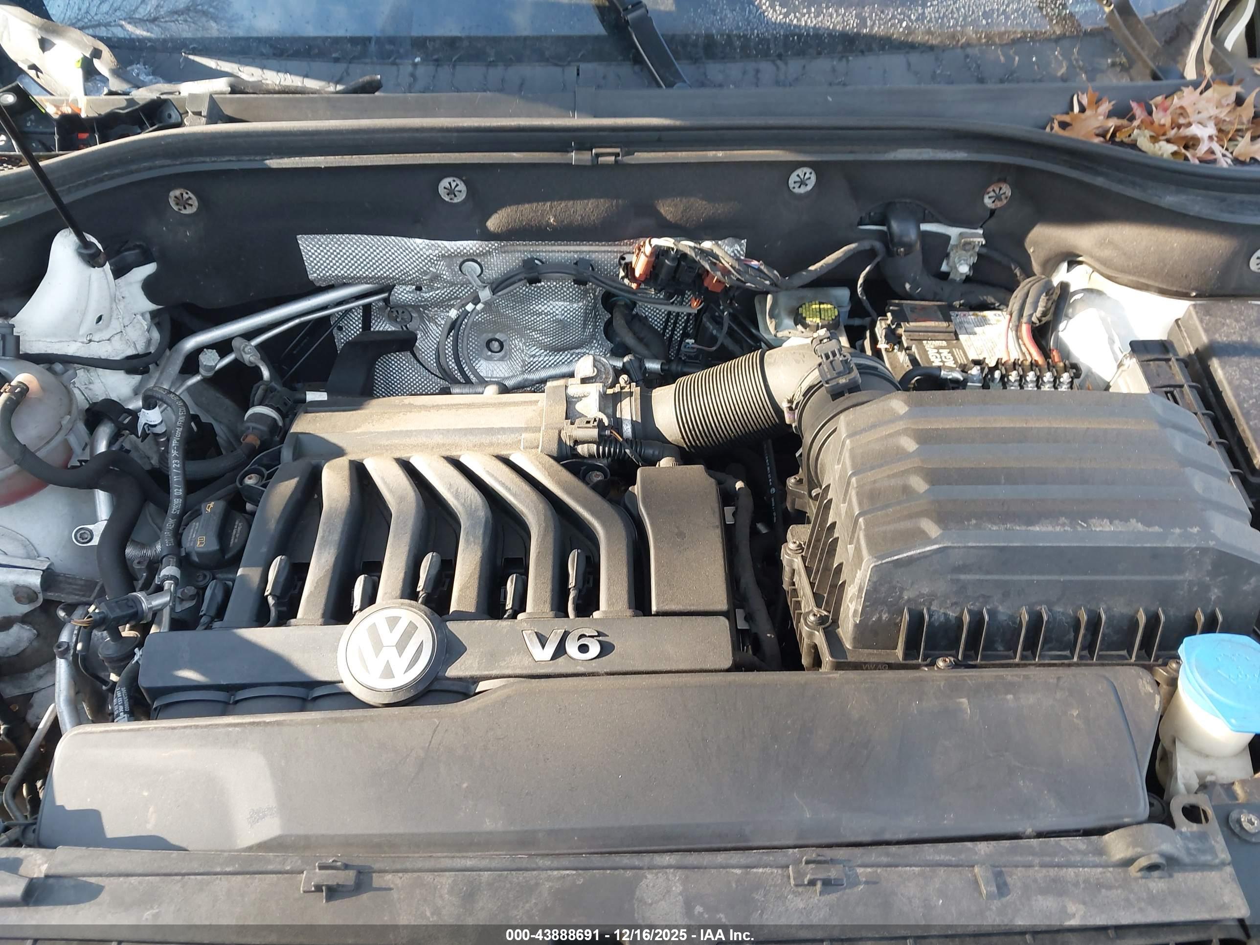 VOLKSWAGEN ATLAS image 10