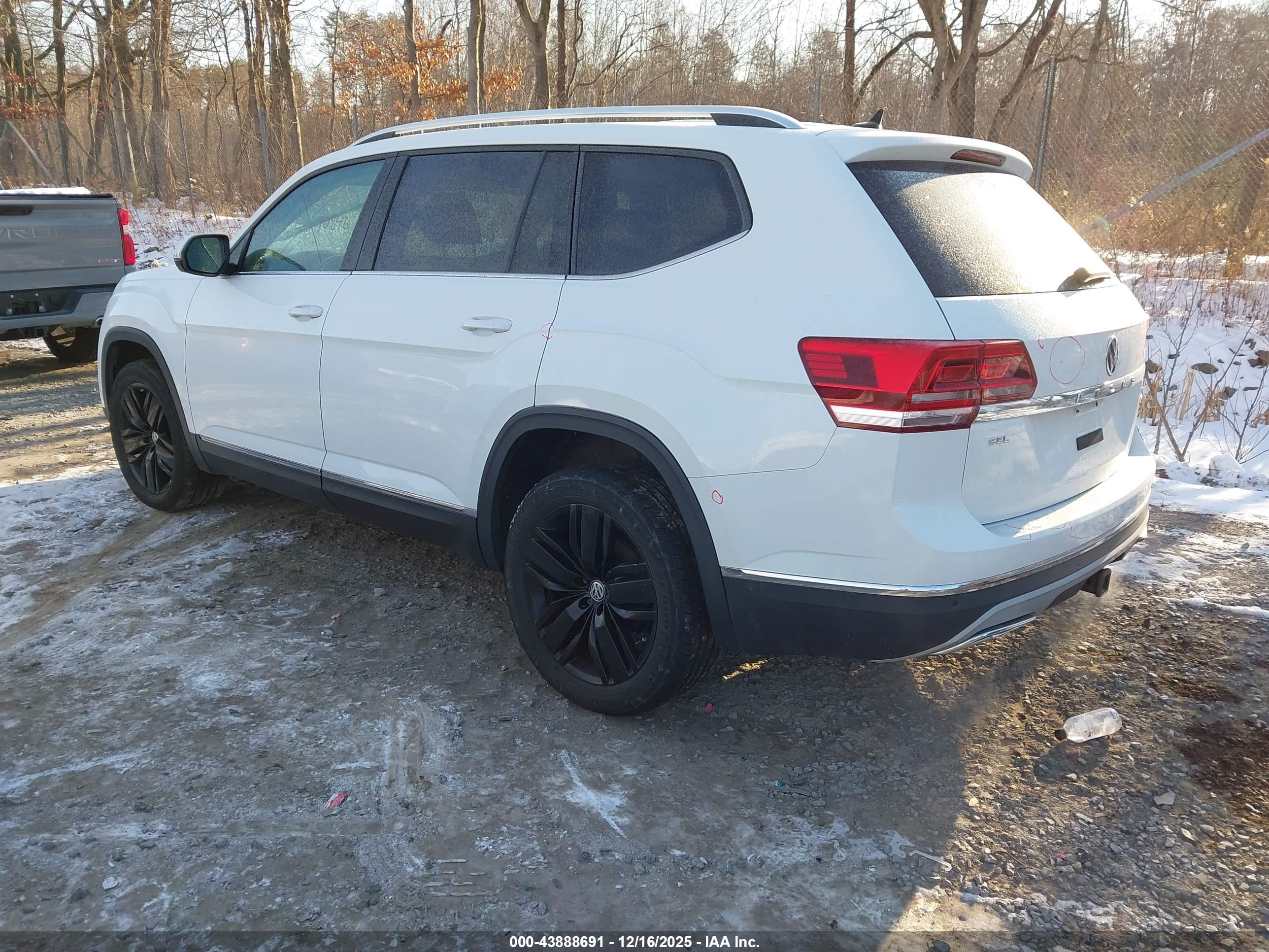 VOLKSWAGEN ATLAS image 3