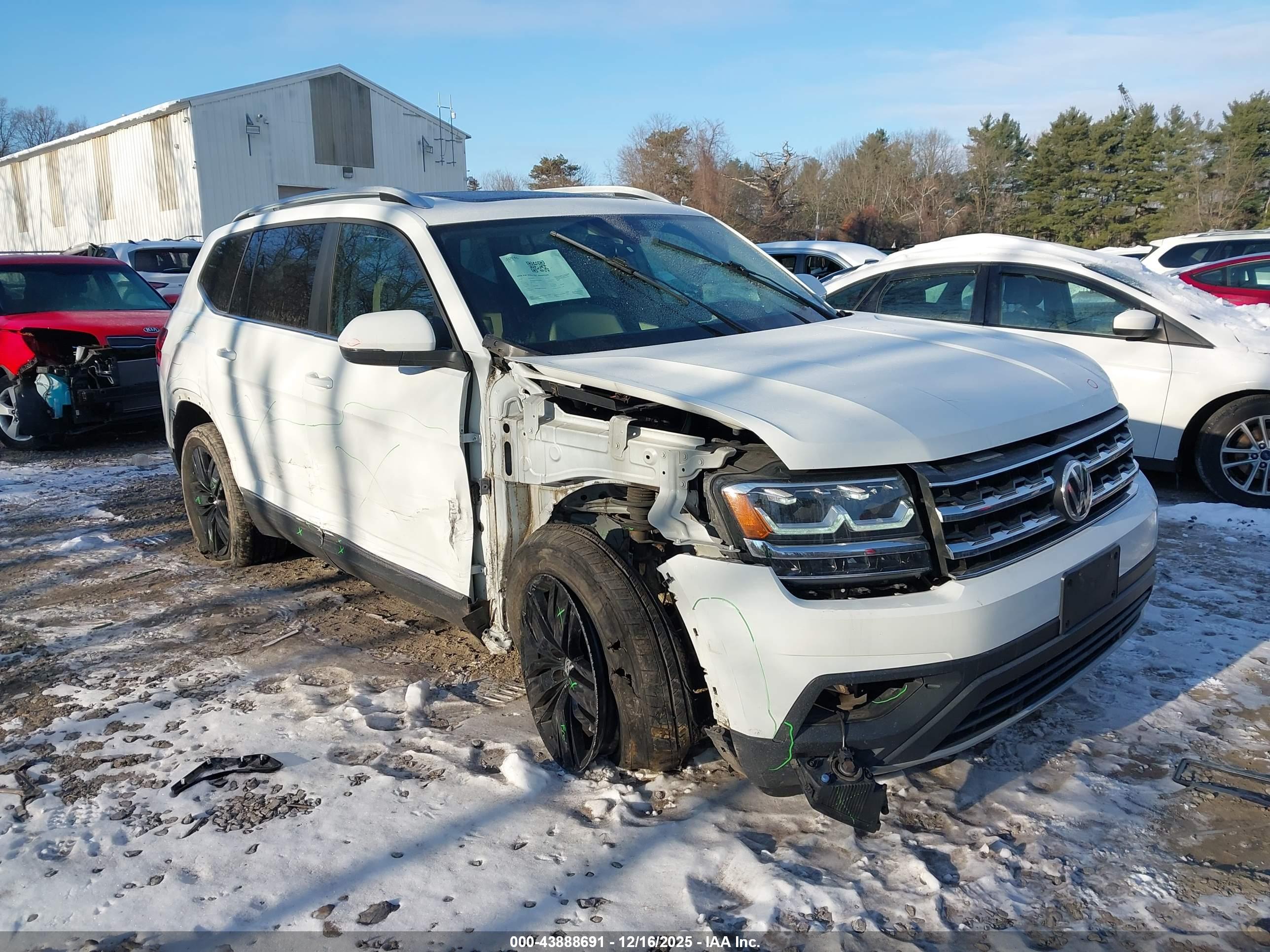 VOLKSWAGEN ATLAS image 6