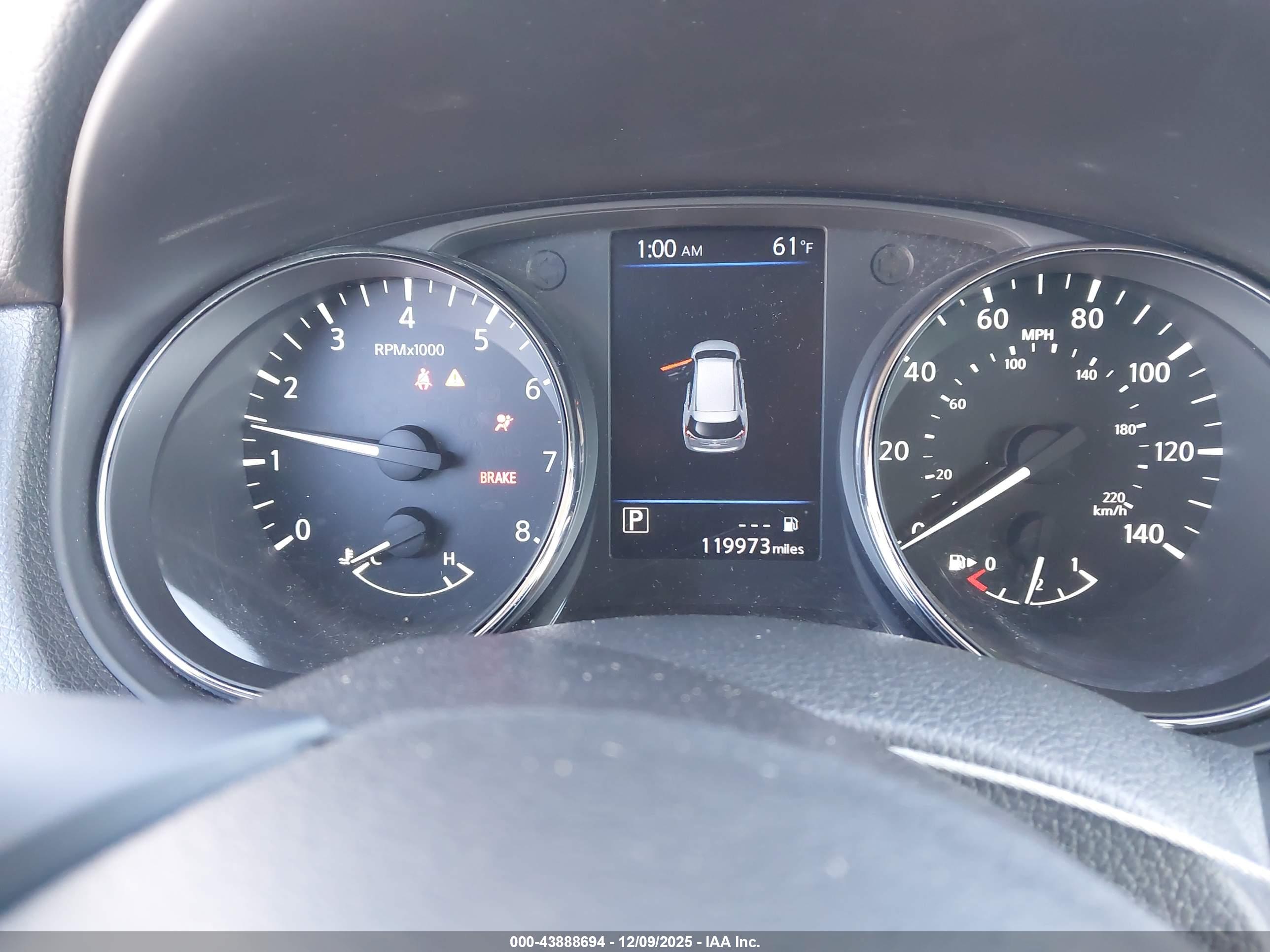 NISSAN ROGUE image 7