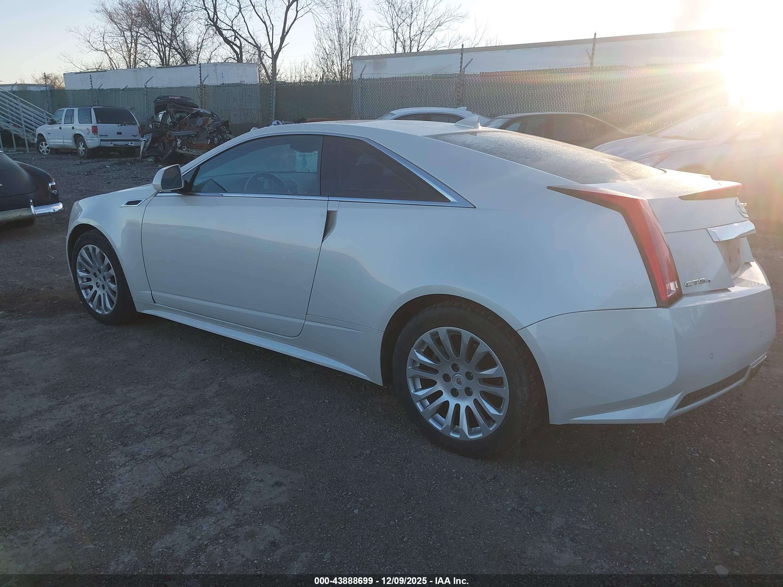 CADILLAC CTS image 3