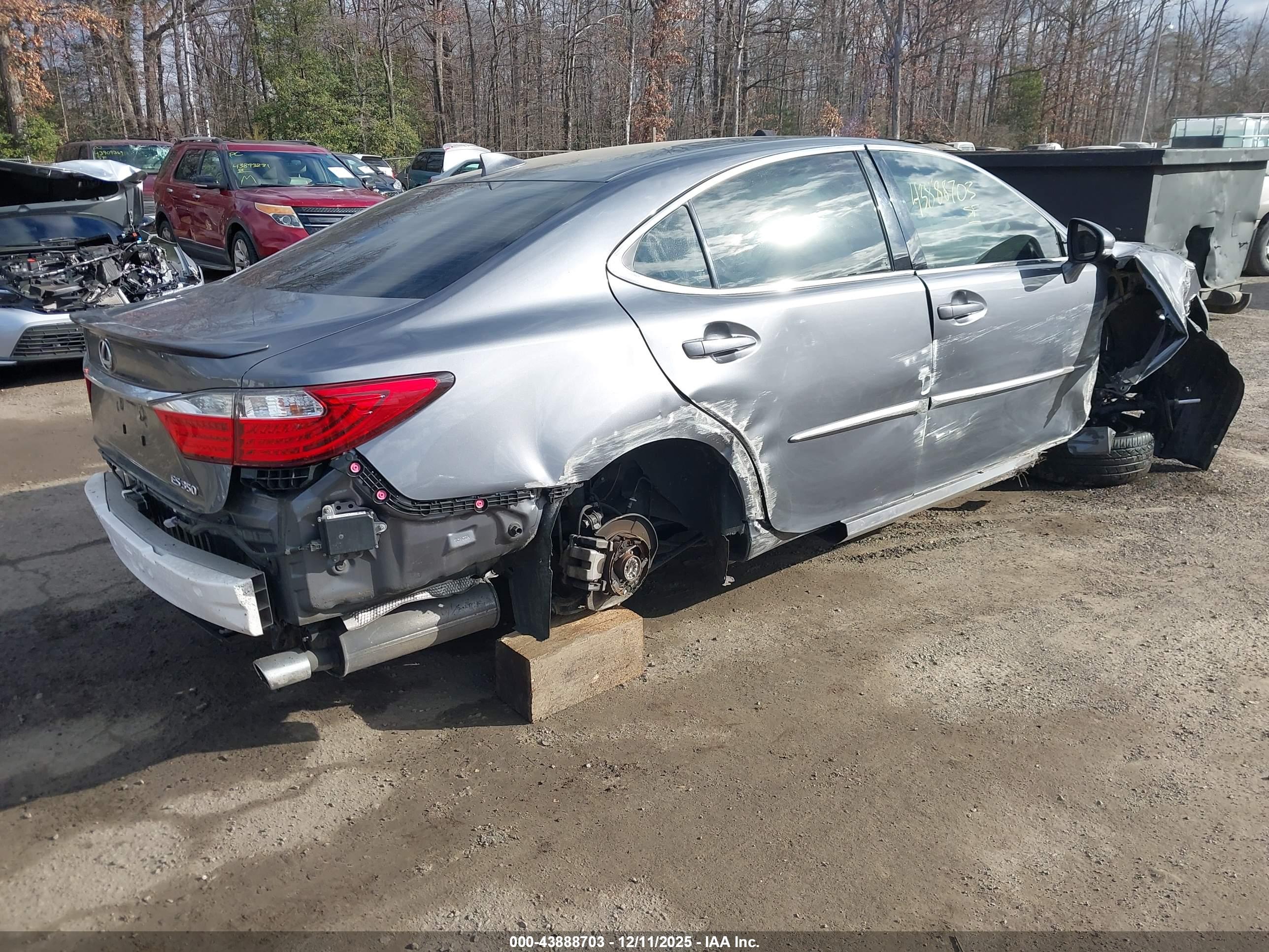 LEXUS ES image 4
