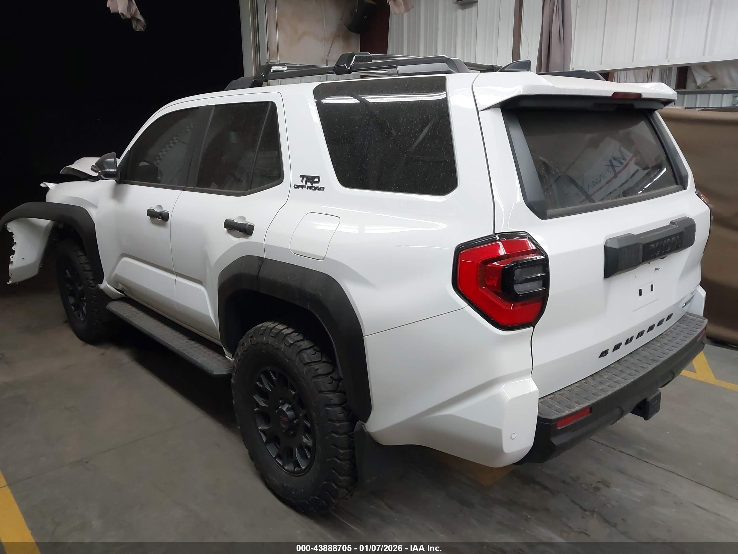 TOYOTA 4RUNNER image 3