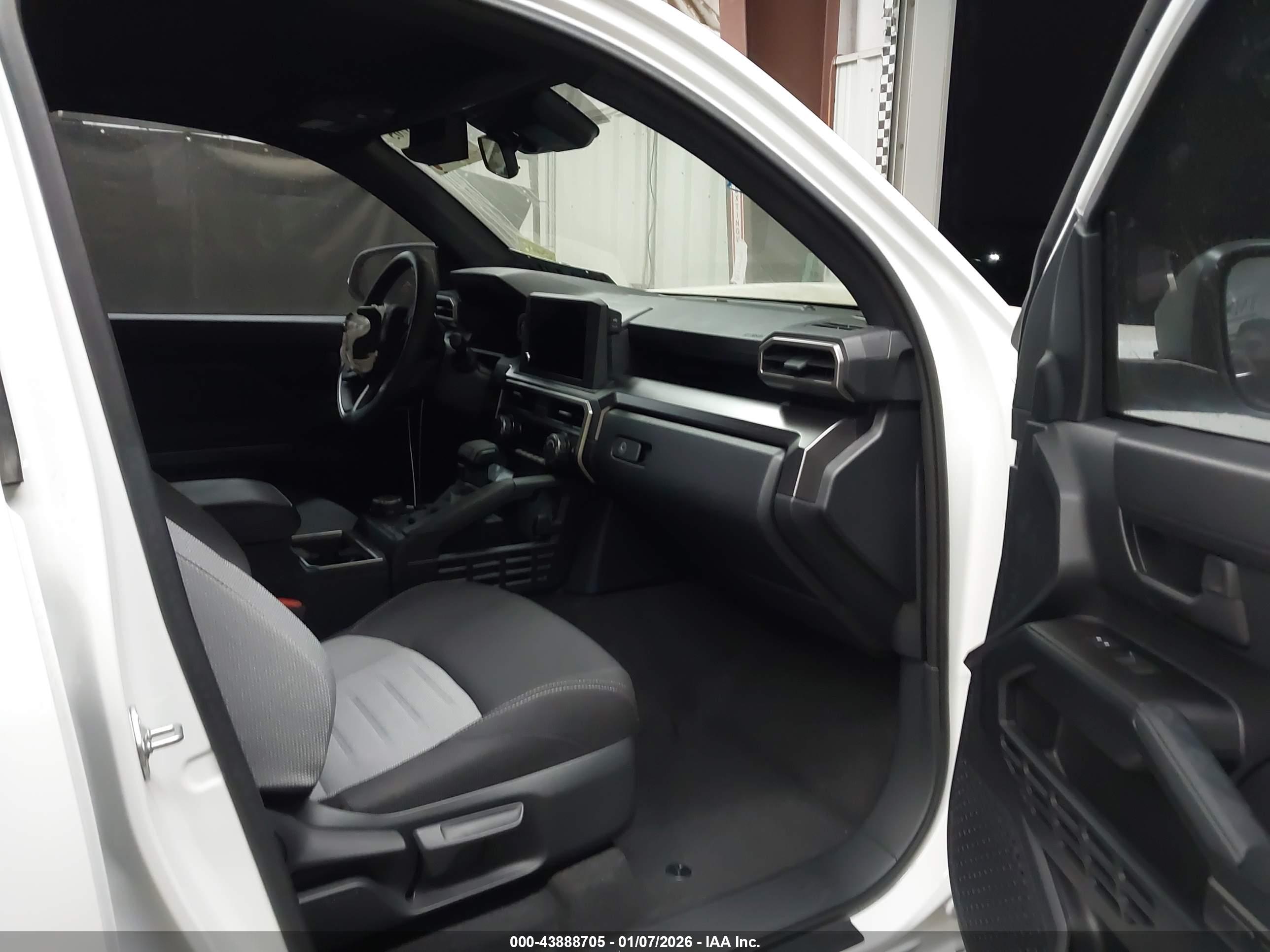 TOYOTA 4RUNNER image 5