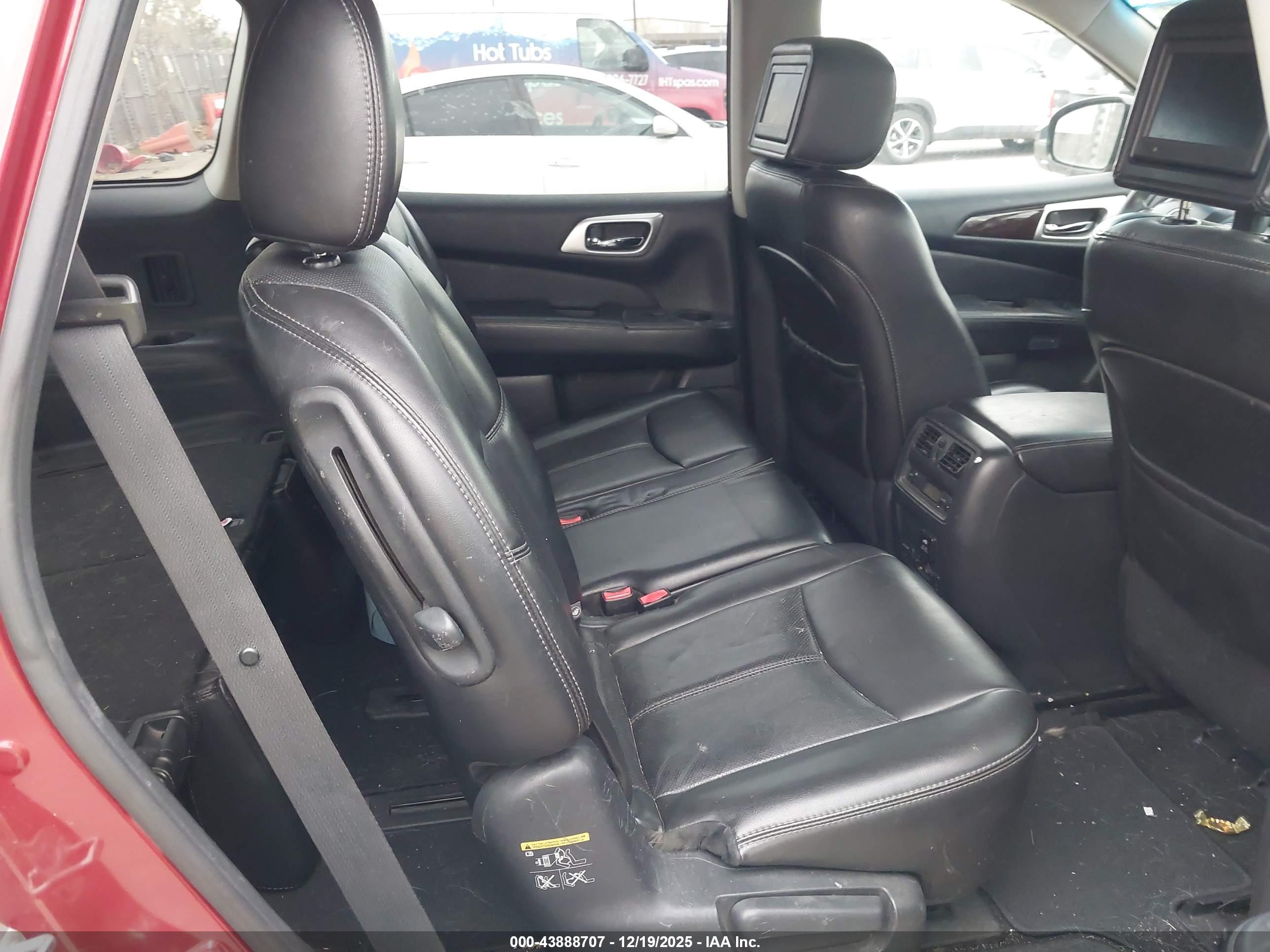 NISSAN PATHFINDER image 8
