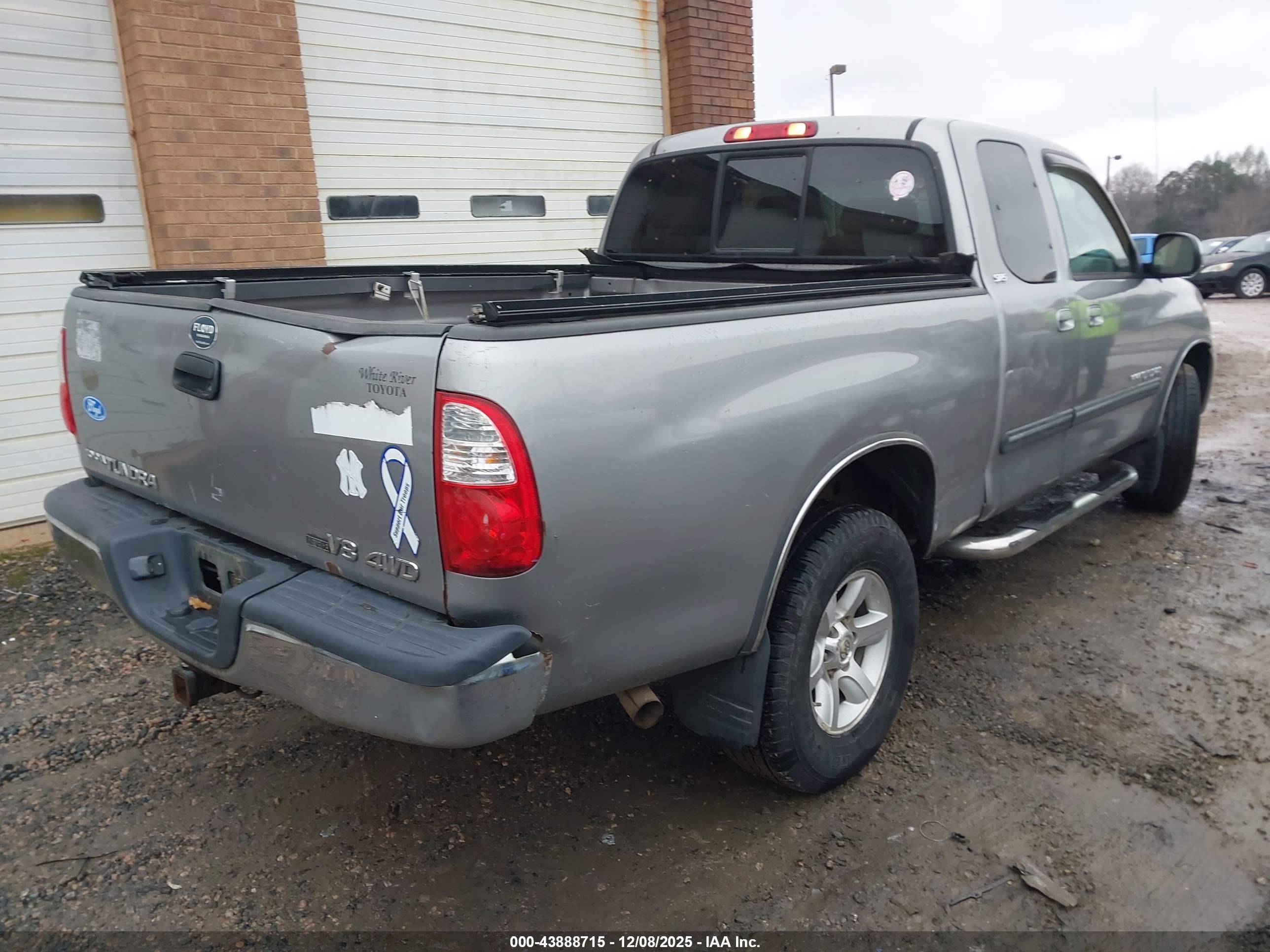 TOYOTA TUNDRA image 4