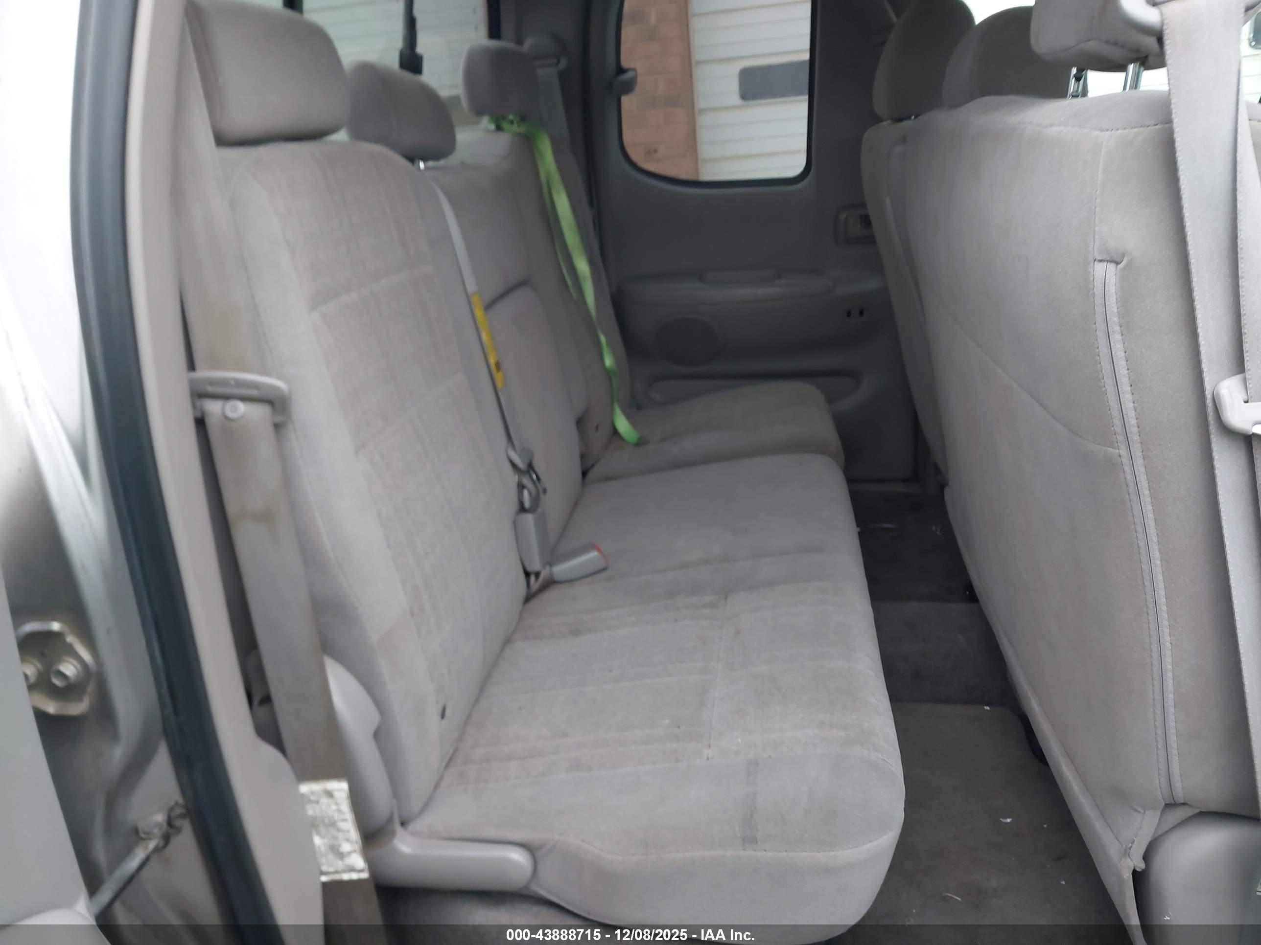 TOYOTA TUNDRA image 8