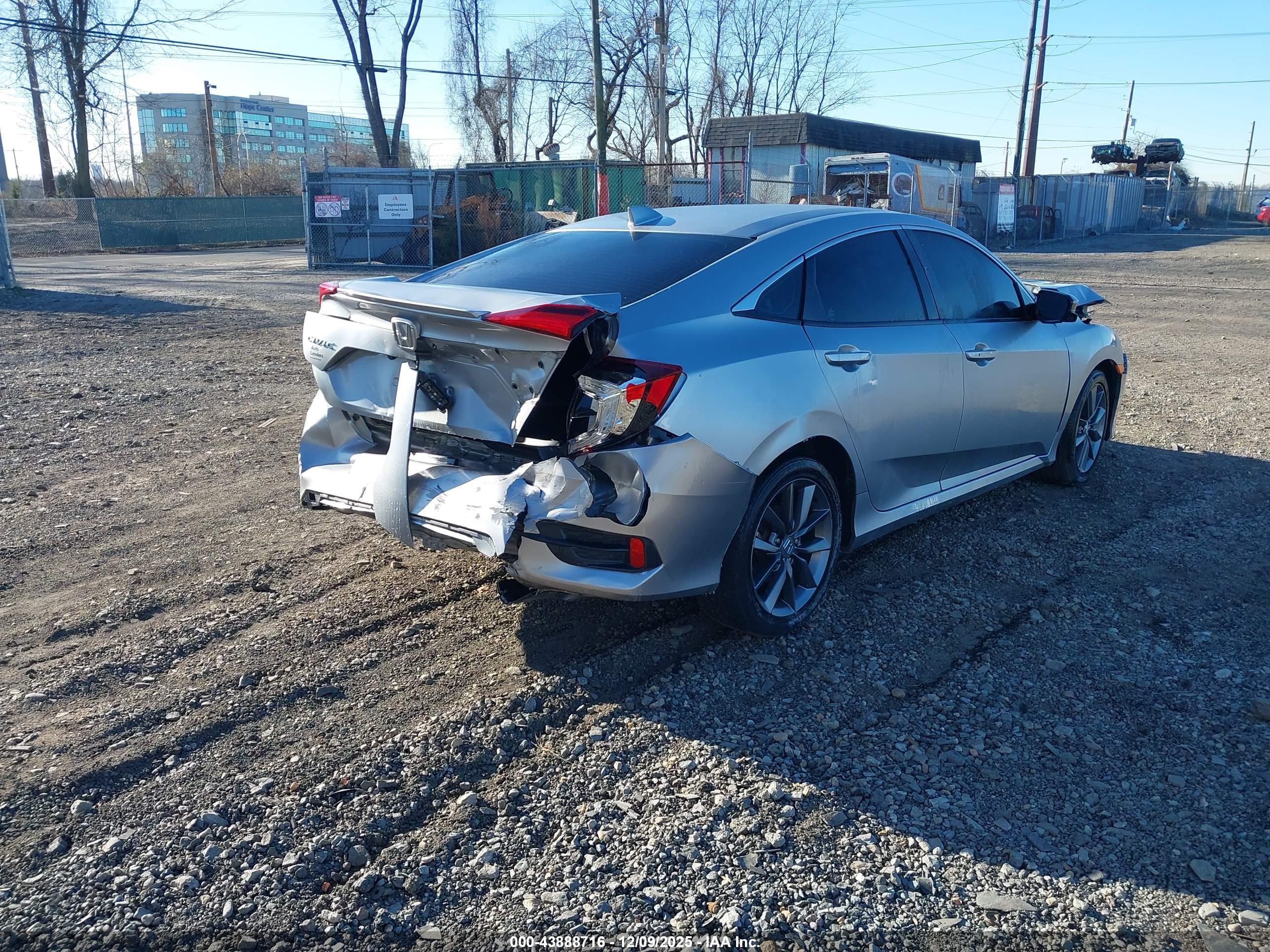 HONDA CIVIC image 4