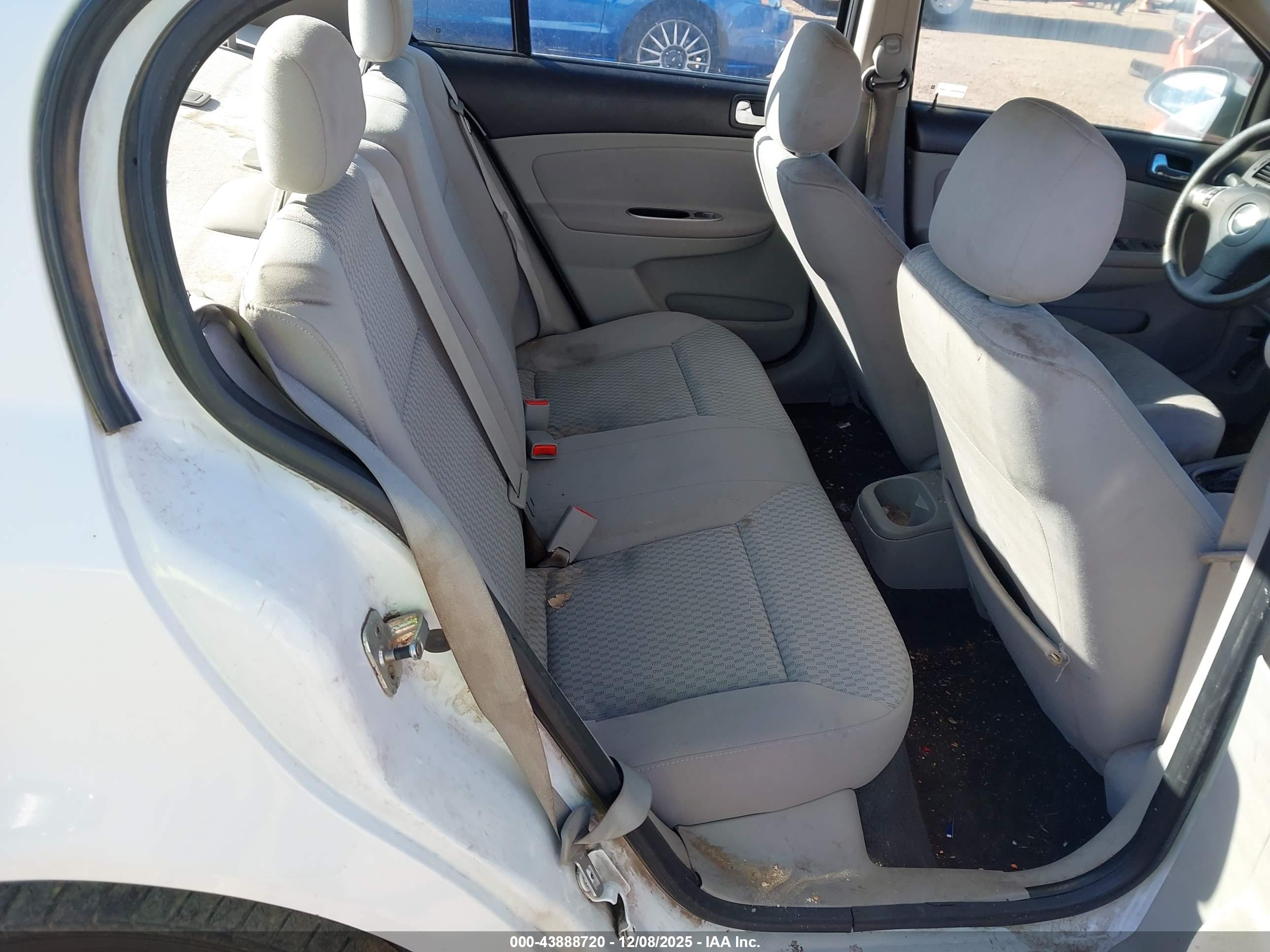 CHEVROLET COBALT image 8