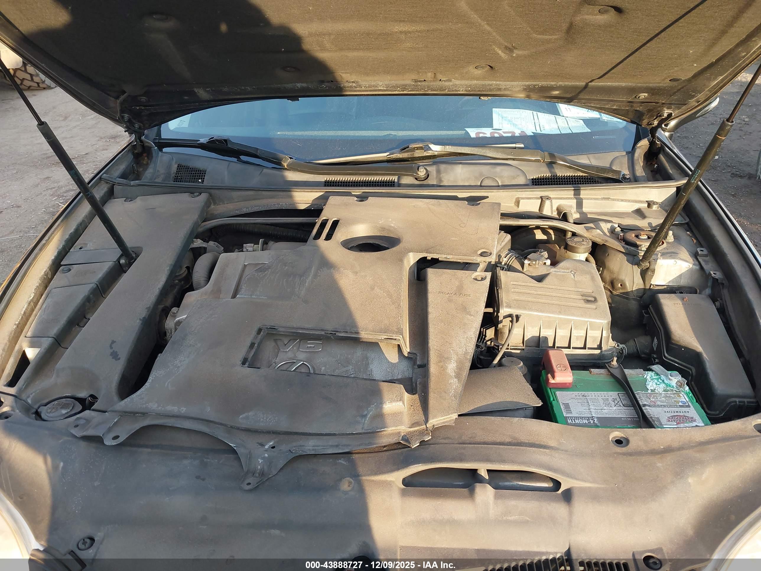 LEXUS ES image 10