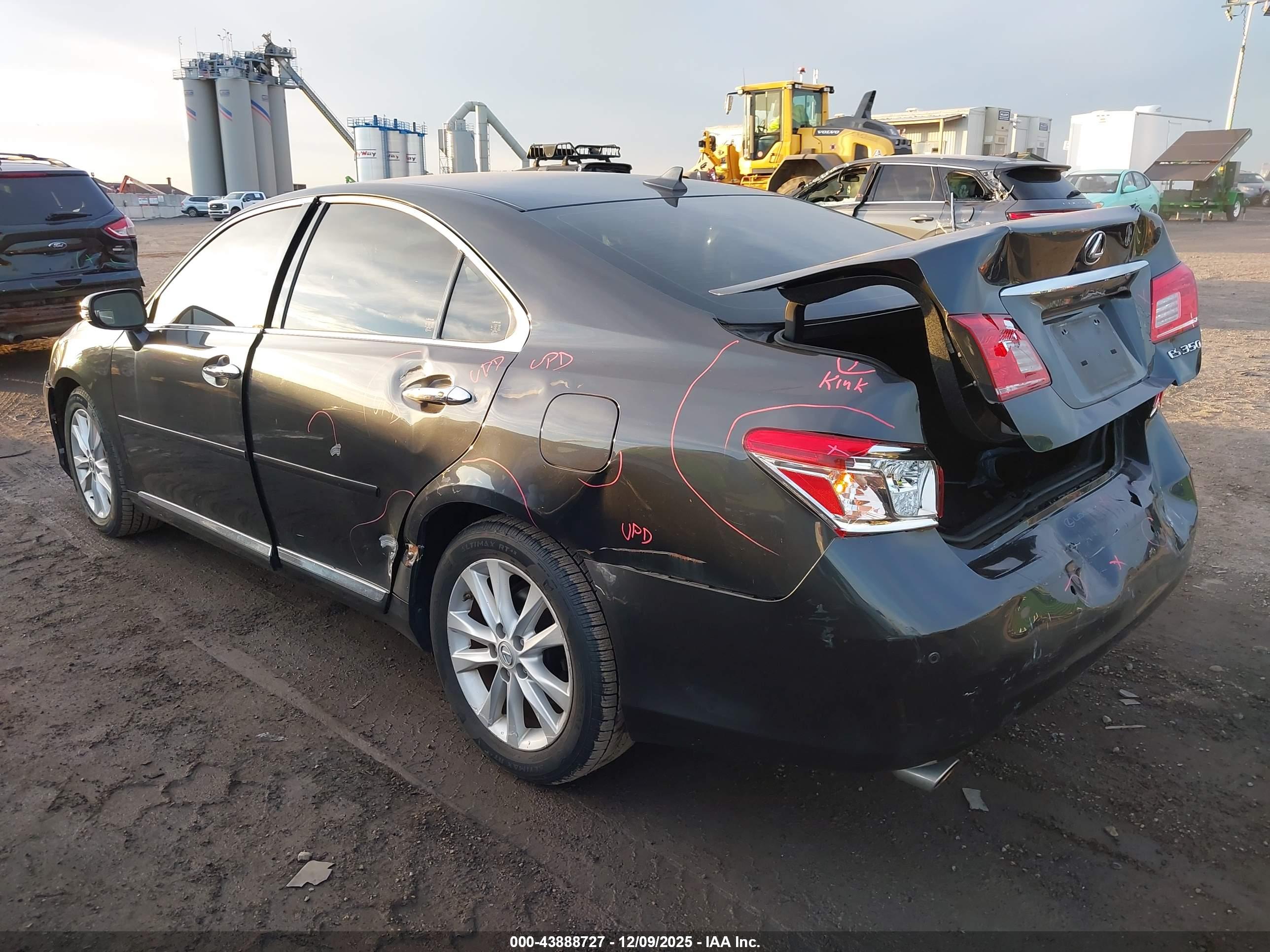 LEXUS ES image 3