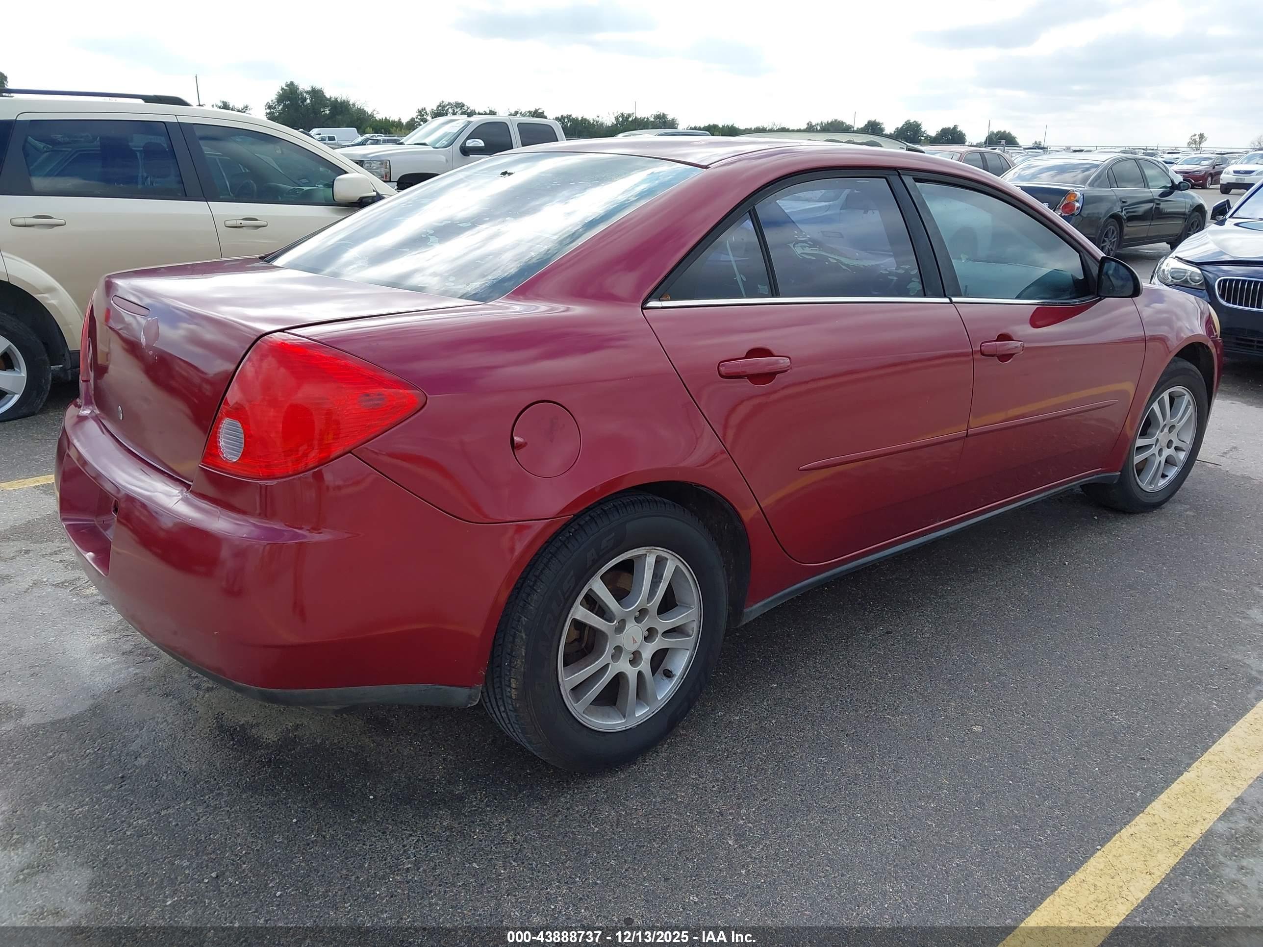 PONTIAC G6 image 4