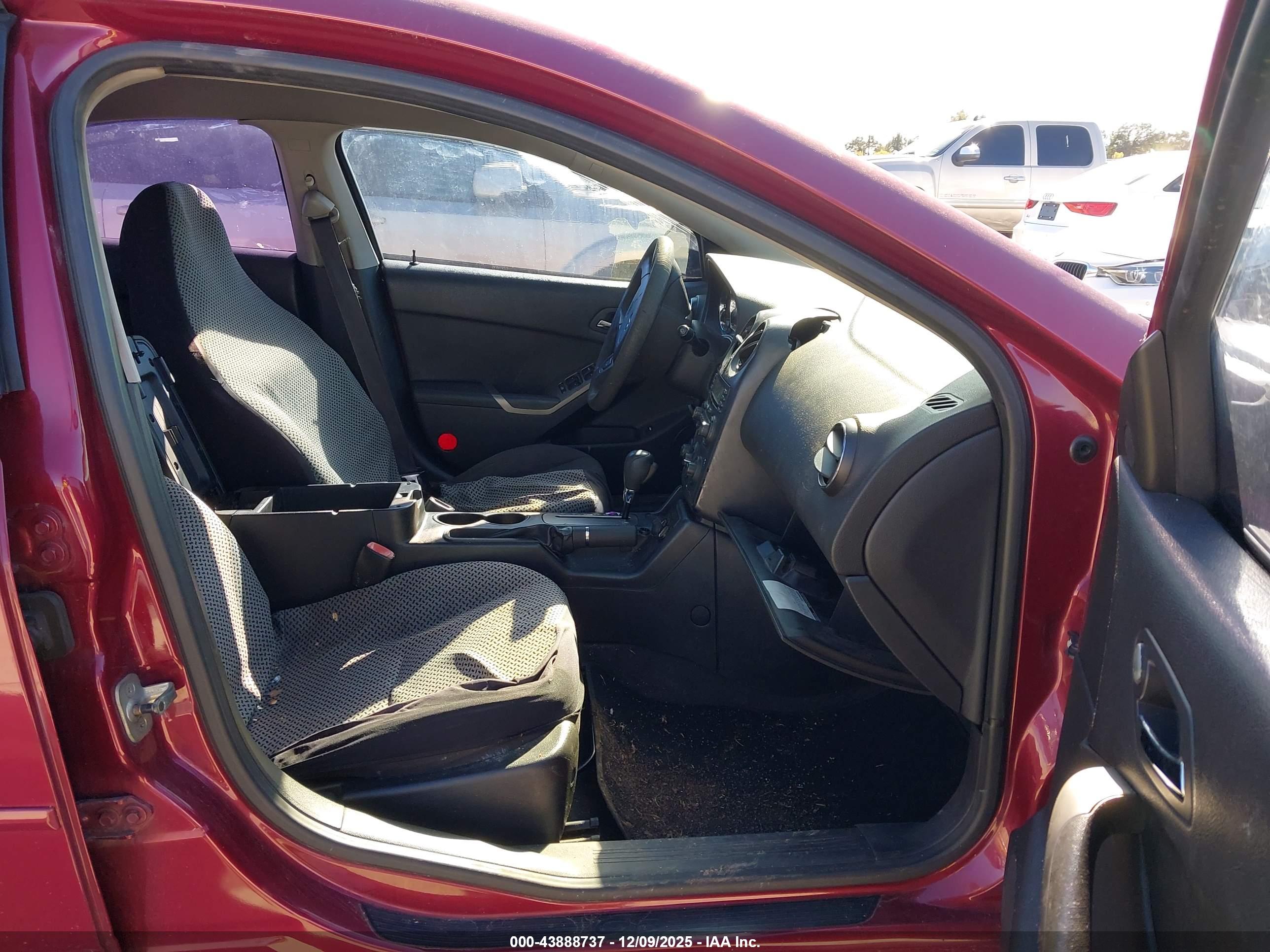 PONTIAC G6 image 5
