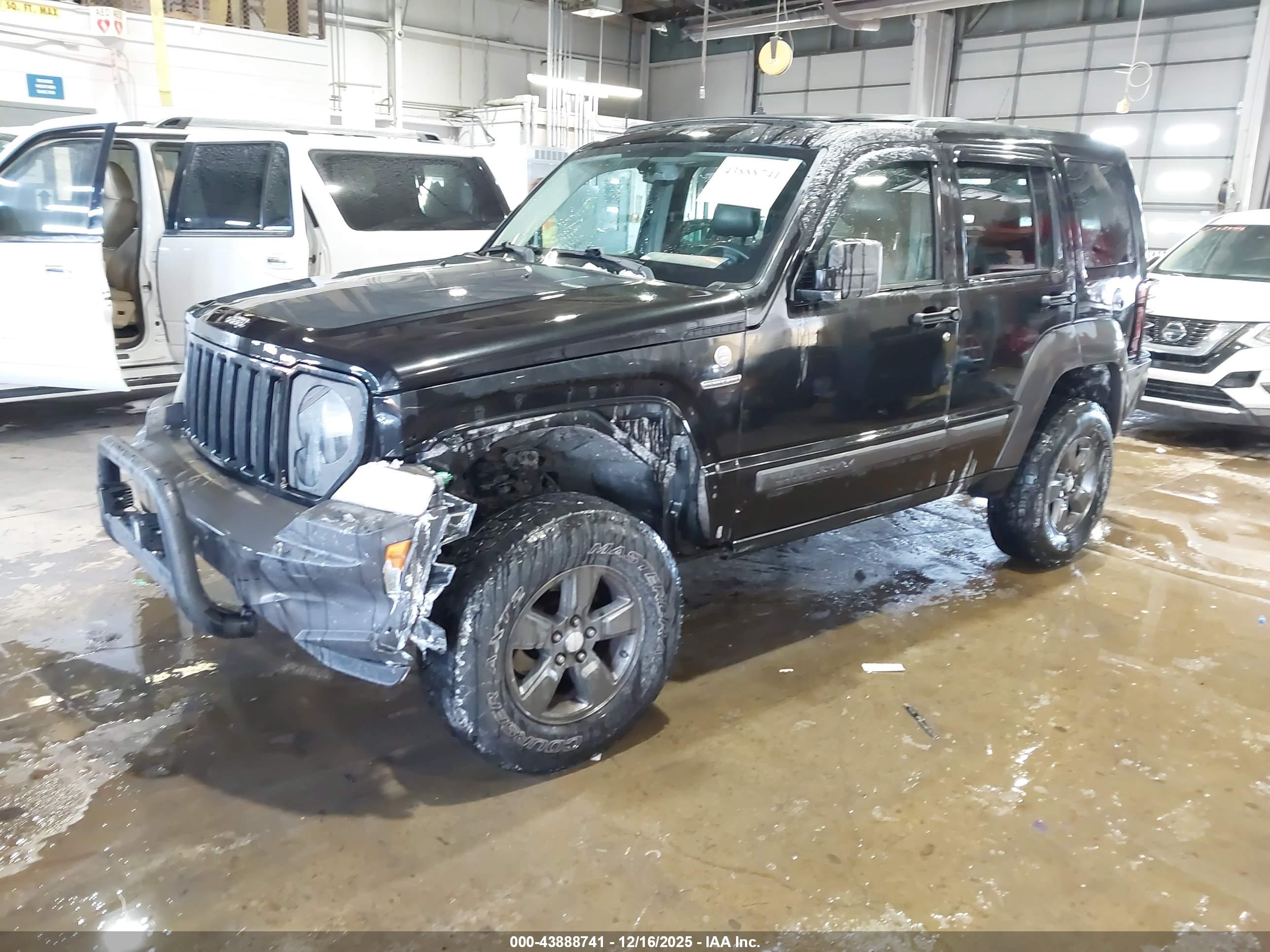 JEEP LIBERTY image 2