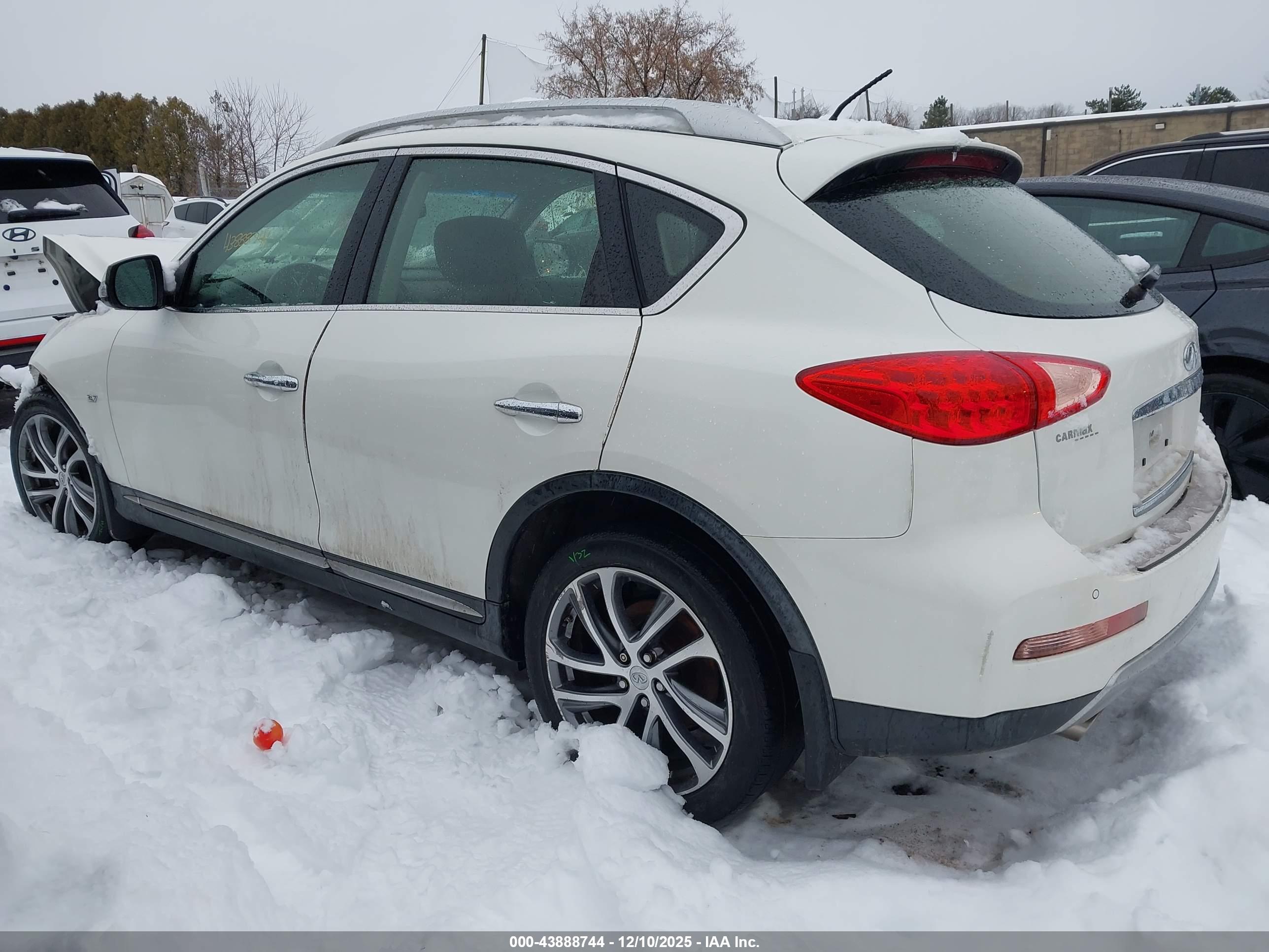 INFINITI QX50 image 3