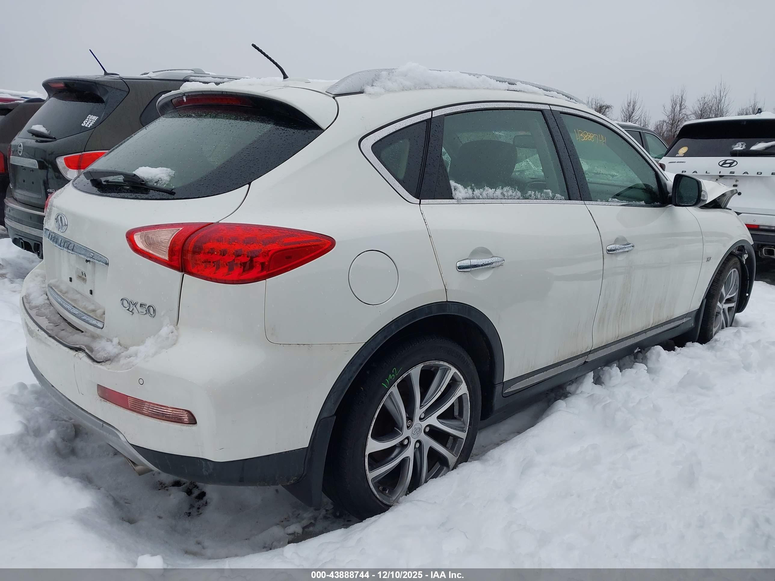 INFINITI QX50 image 4