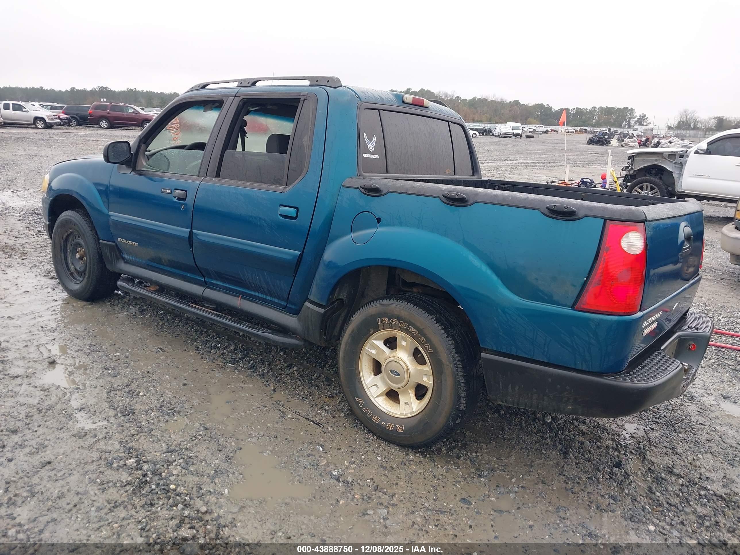 FORD EXPLORER image 3