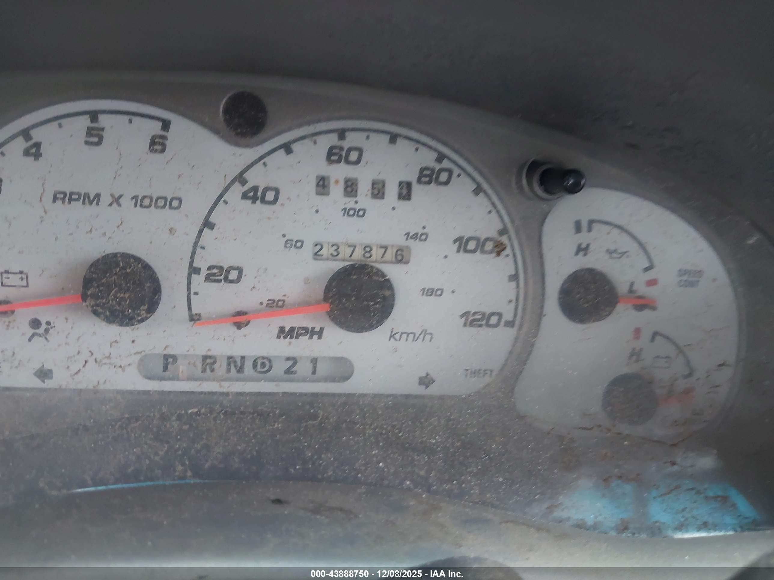 FORD EXPLORER image 7