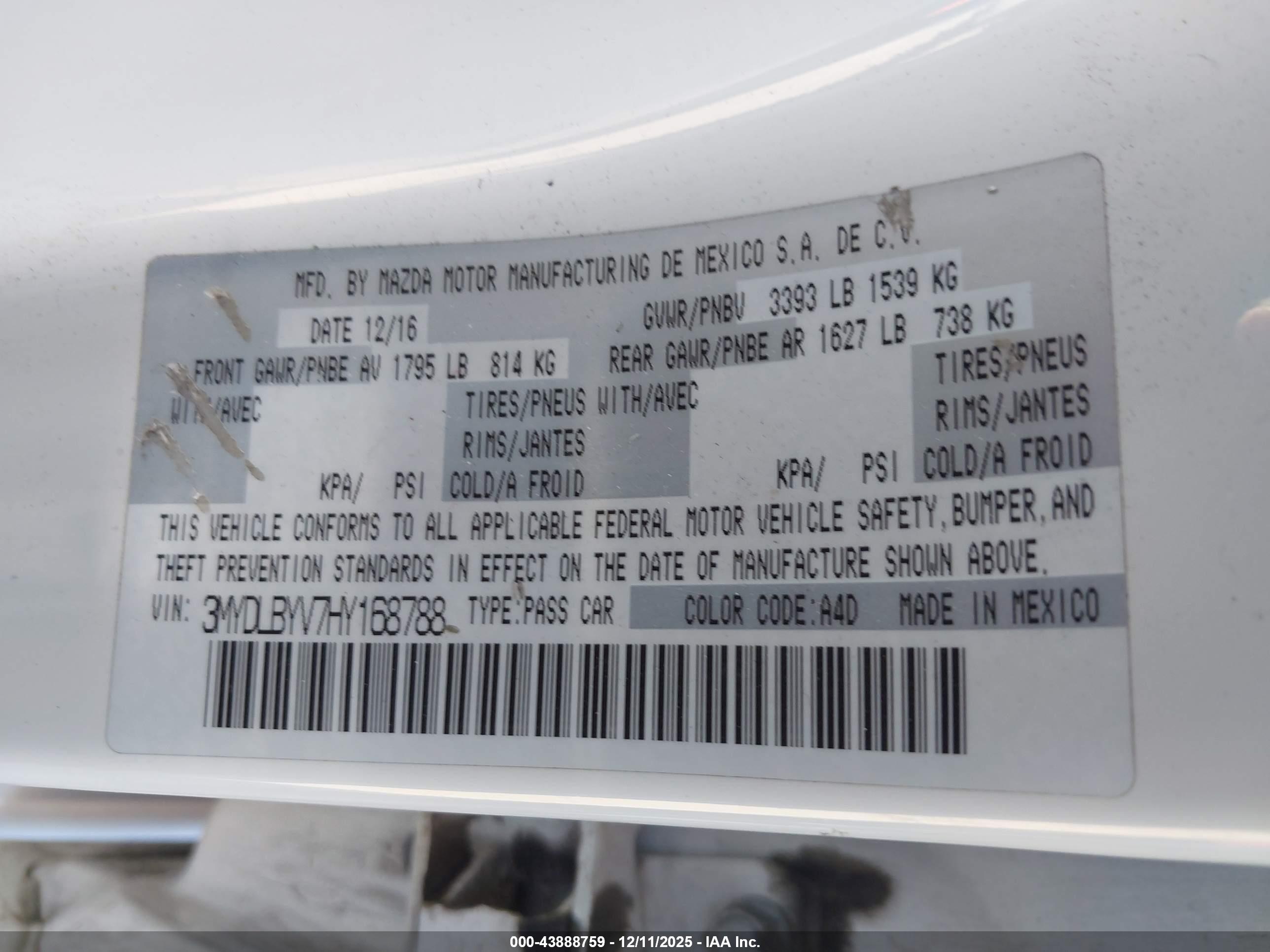 TOYOTA YARIS image 9