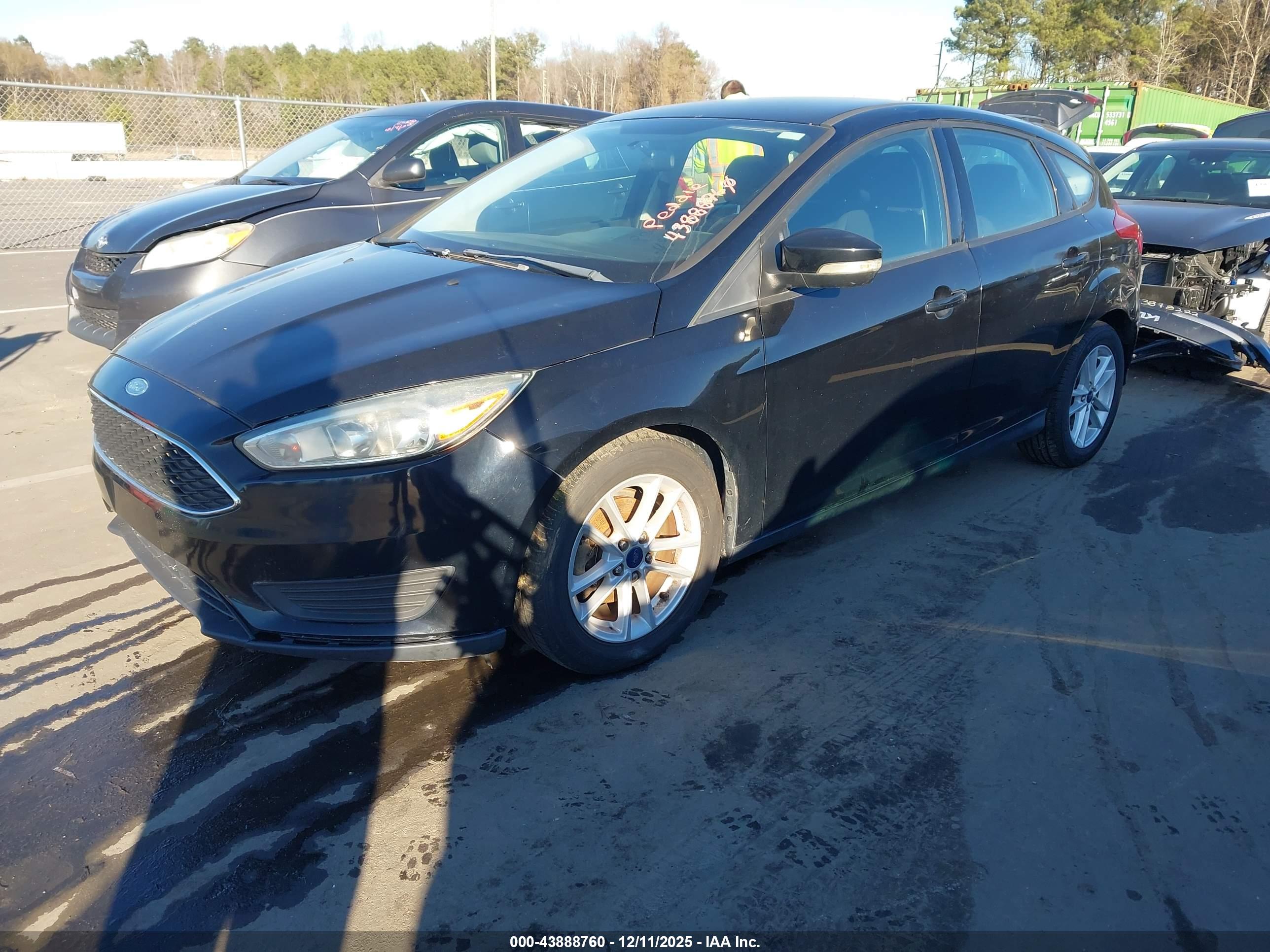 FORD FOCUS image 2
