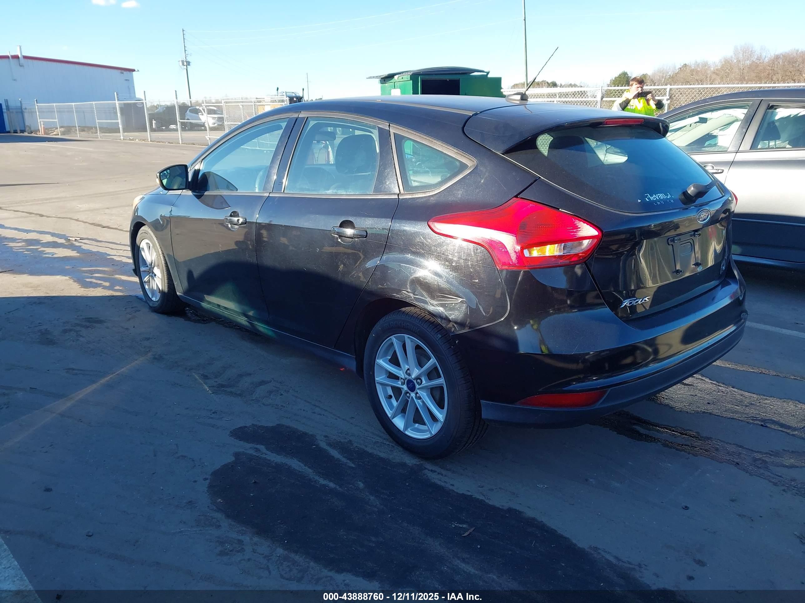 FORD FOCUS image 3